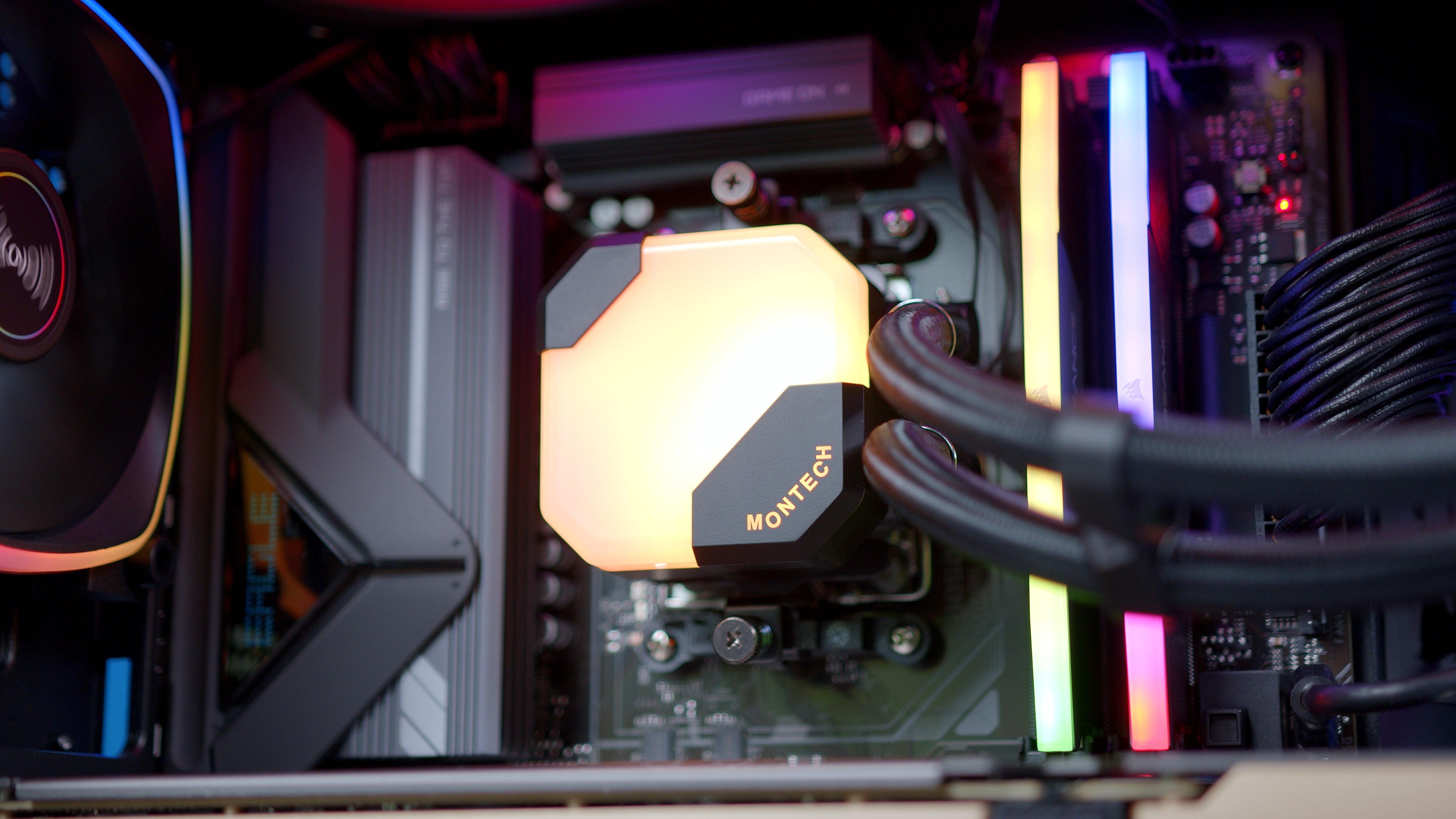 GeekaPC 'Pro' (RX 9070 XT / RTX 5070 Ti / RTX 5080)