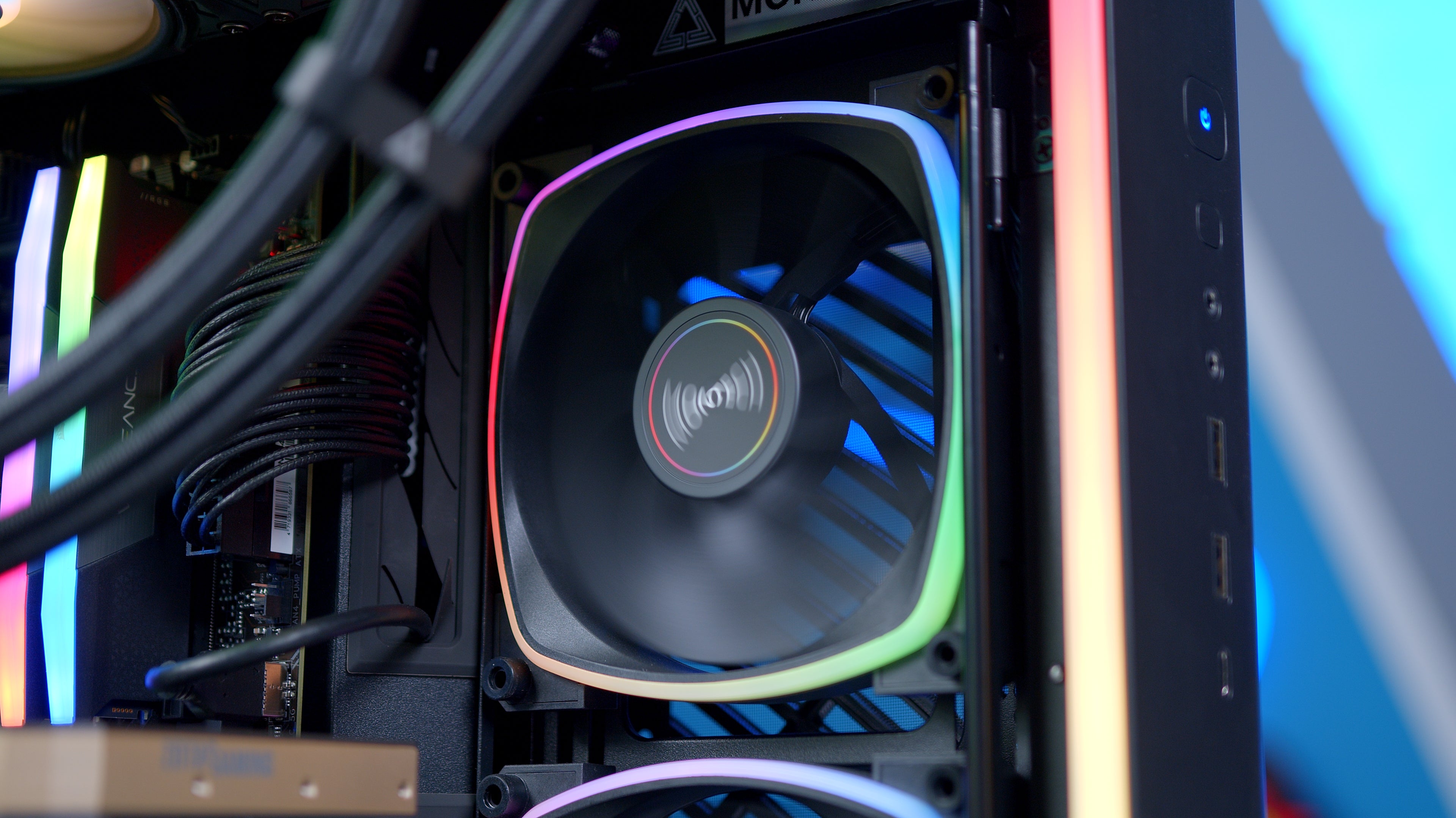 GeekaPC 'Pro' (RX 9070 XT / RTX 5070 Ti / RTX 5080)