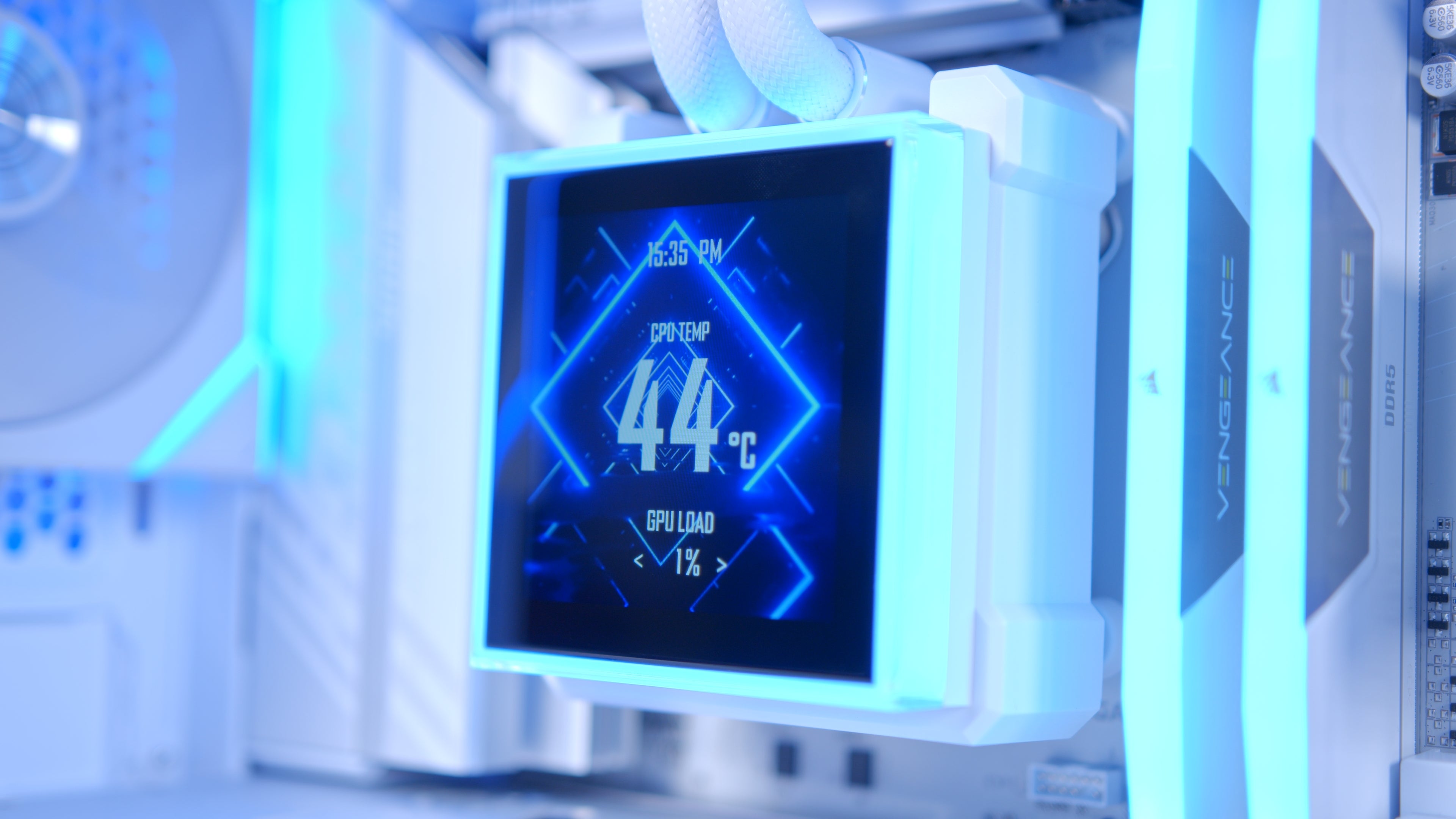GeekaPC 'Icefall' Gaming PC