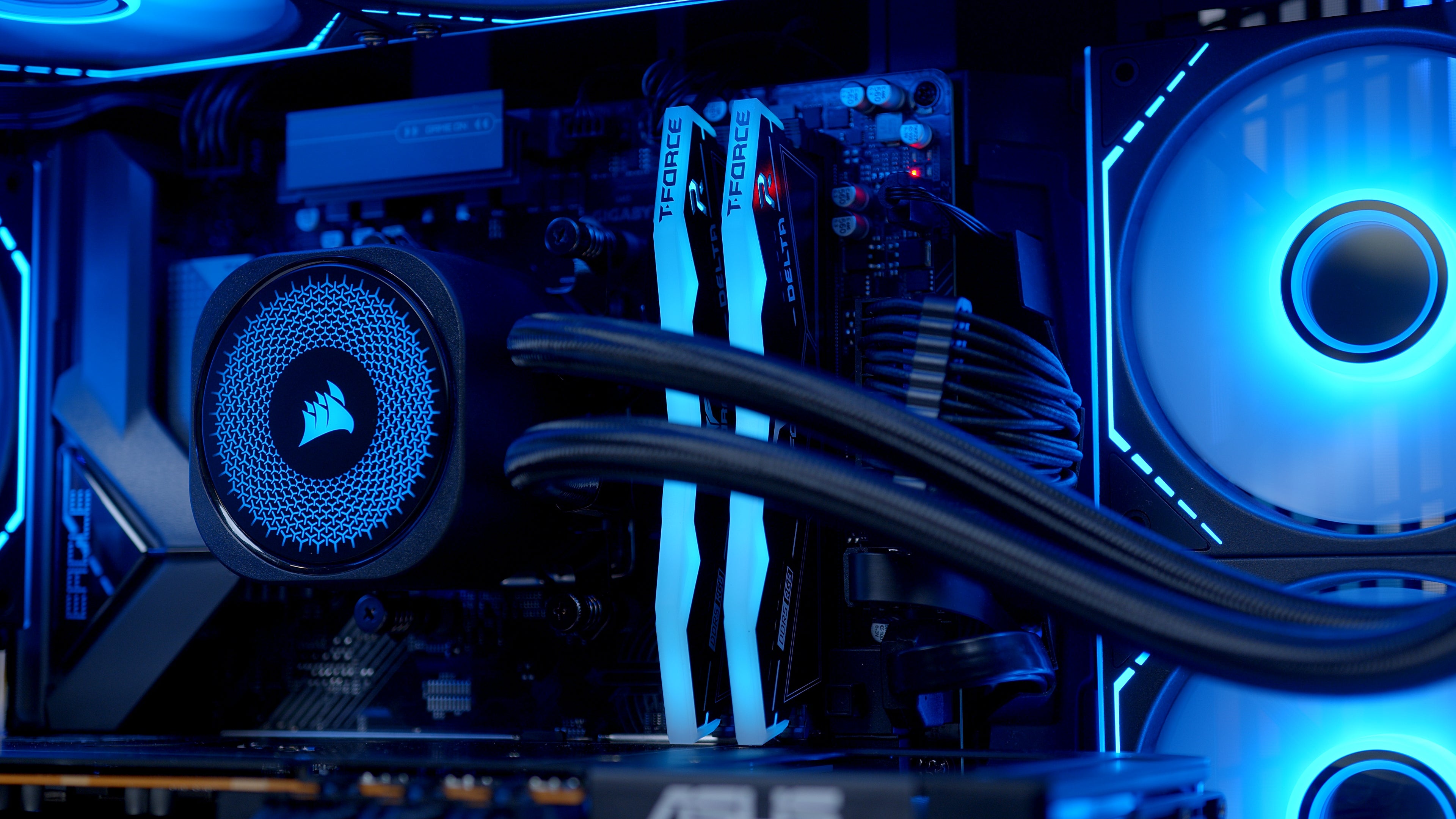 GeekaPC 'Flux' Gaming PC