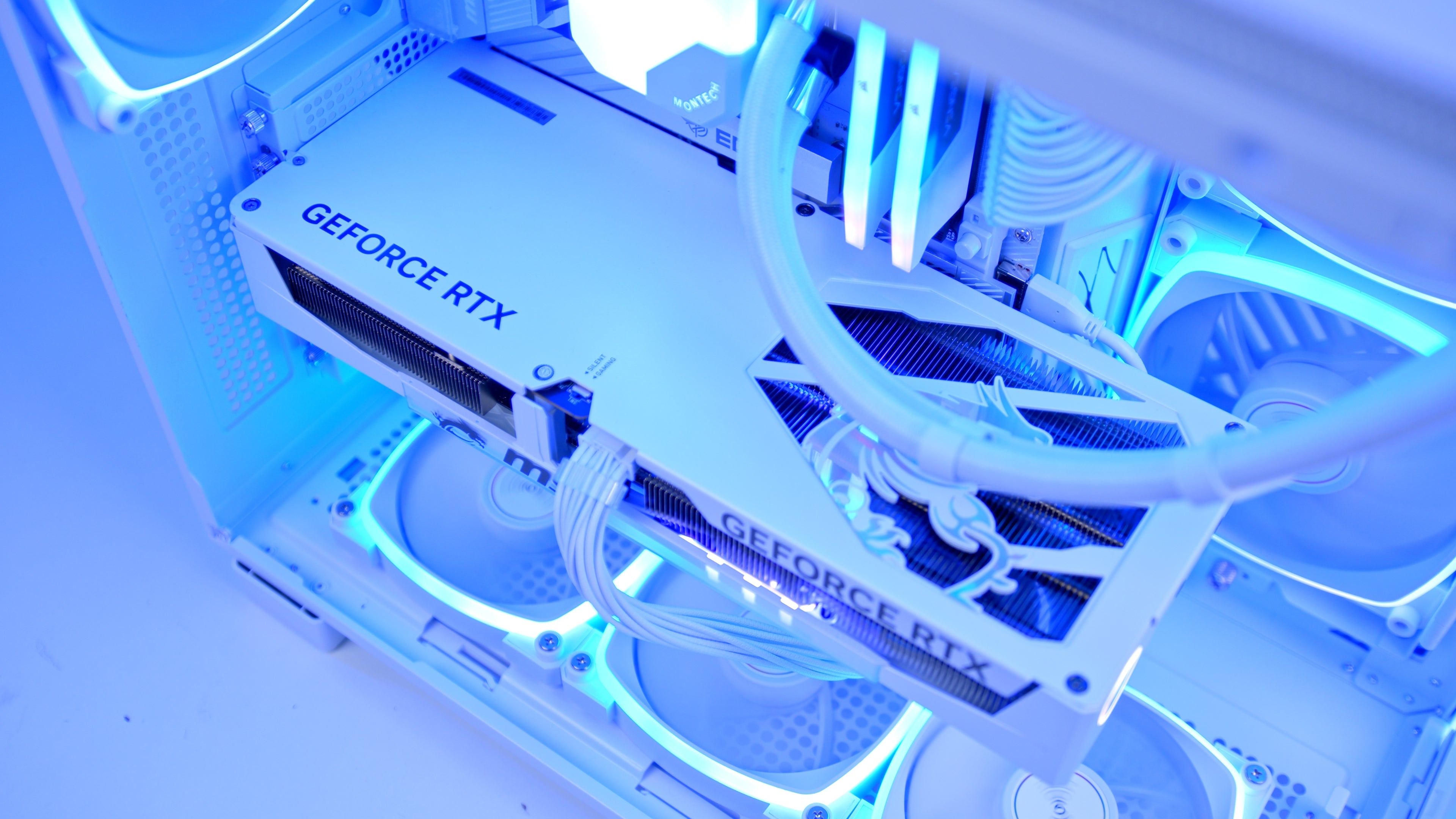 GeekaPC 'Avalanche' Gaming PC