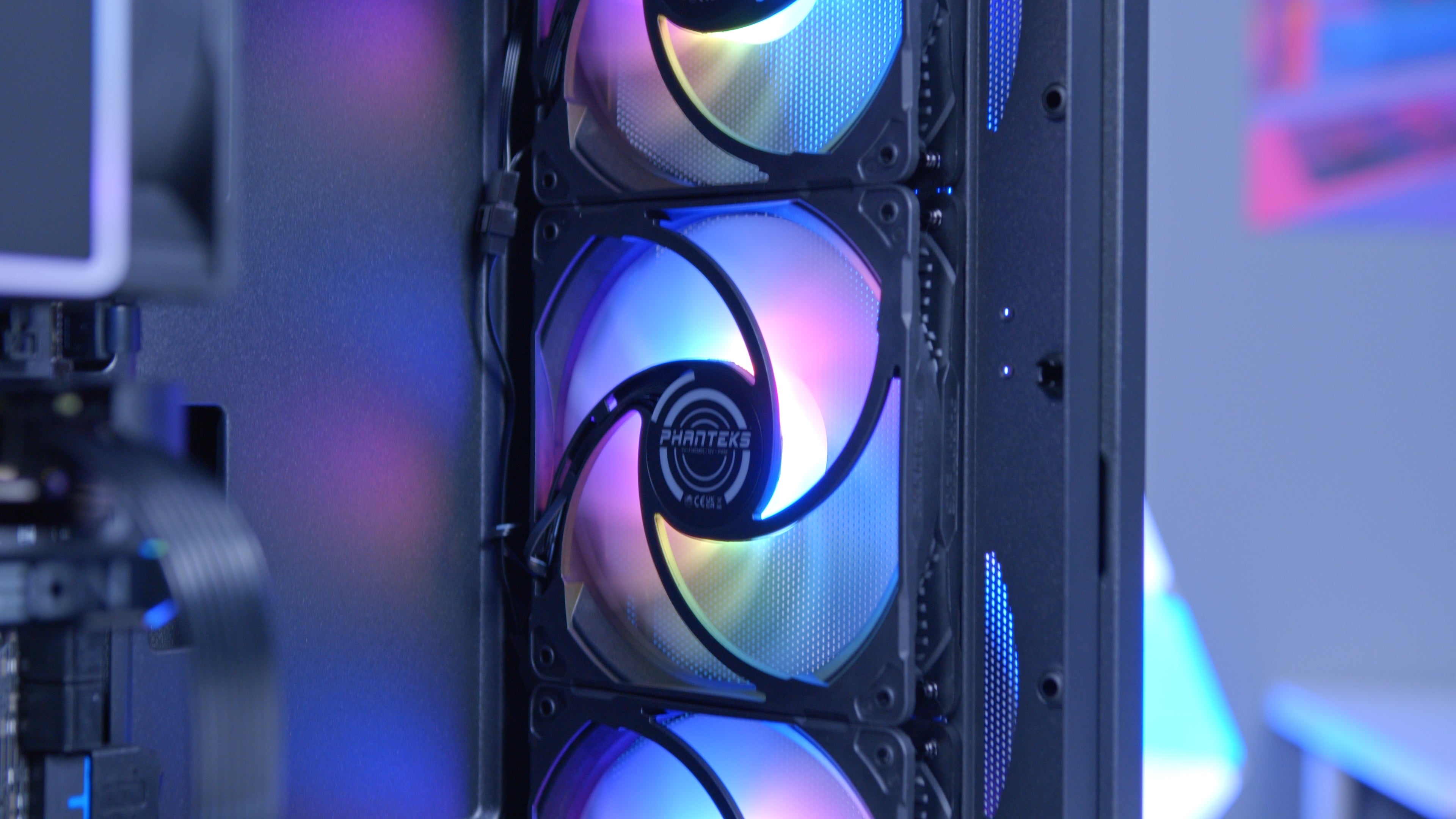 GeekaPC 'Arc' (Arc B580 / RTX 5060 / RX 9060 XT 16GB)