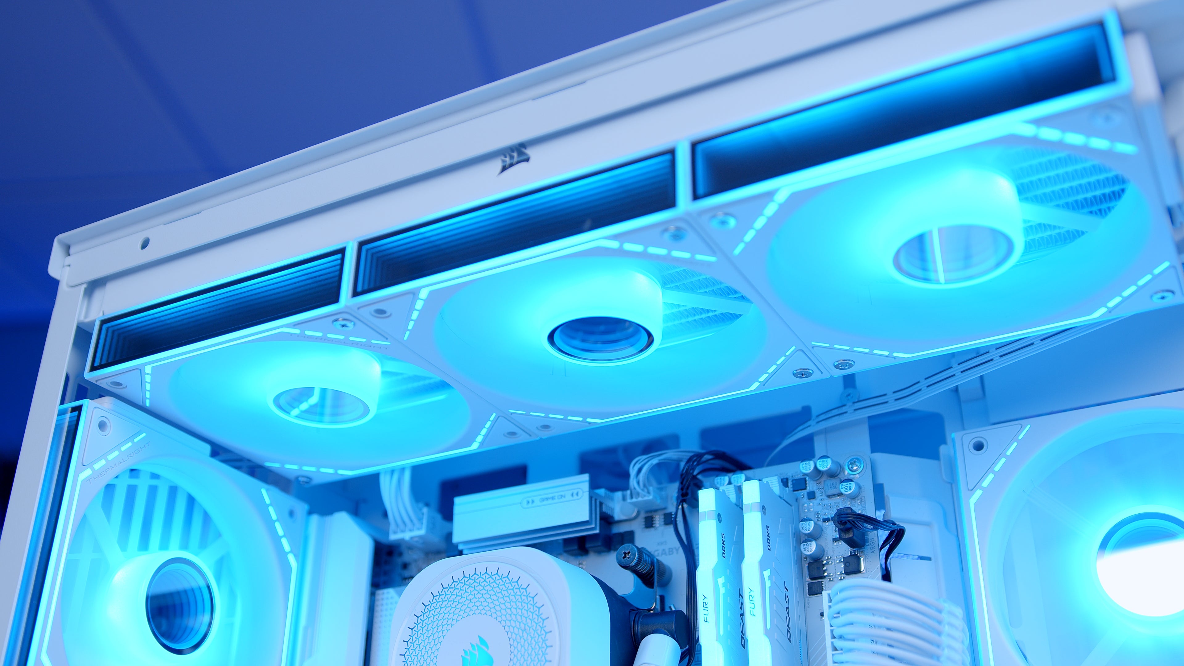 GeekaPC 'White Flux' Gaming PC