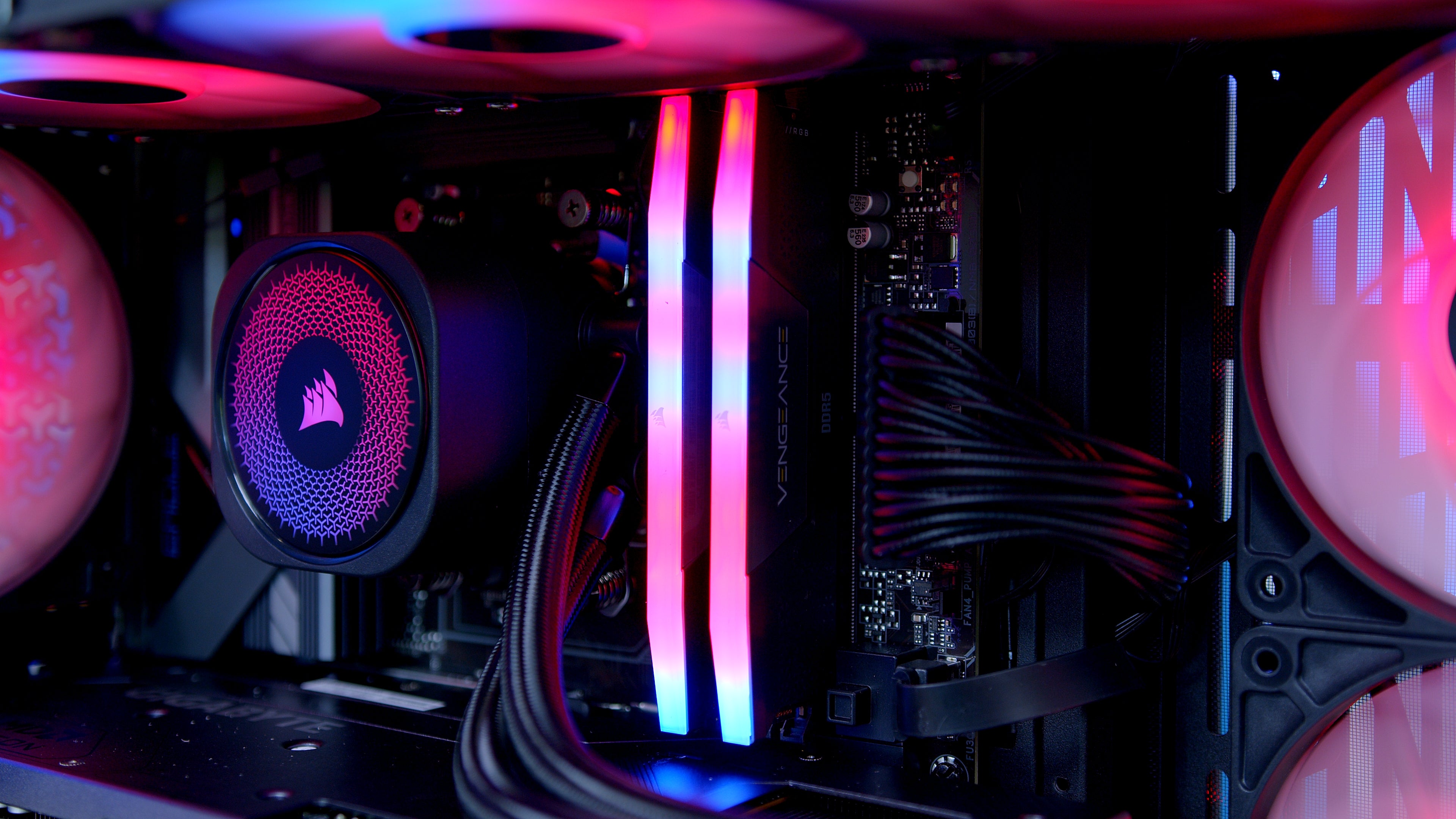 GeekaPC 'Nebula' Gaming PC