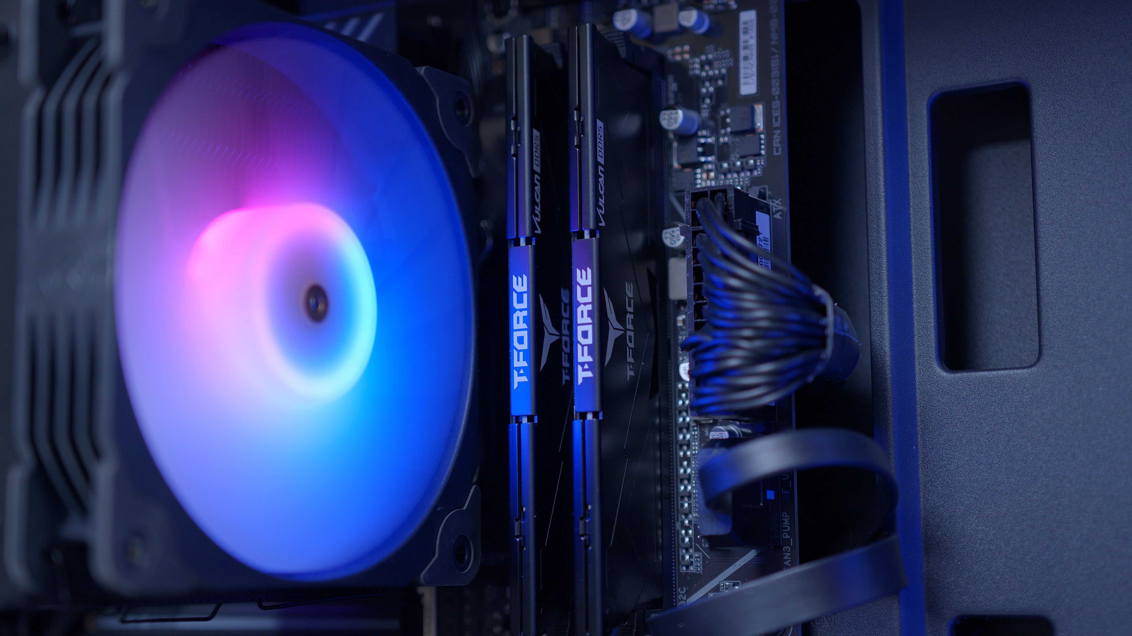 GeekaPC 'Arc' (Arc B580 / RTX 5060 / RX 9060 XT 16GB)