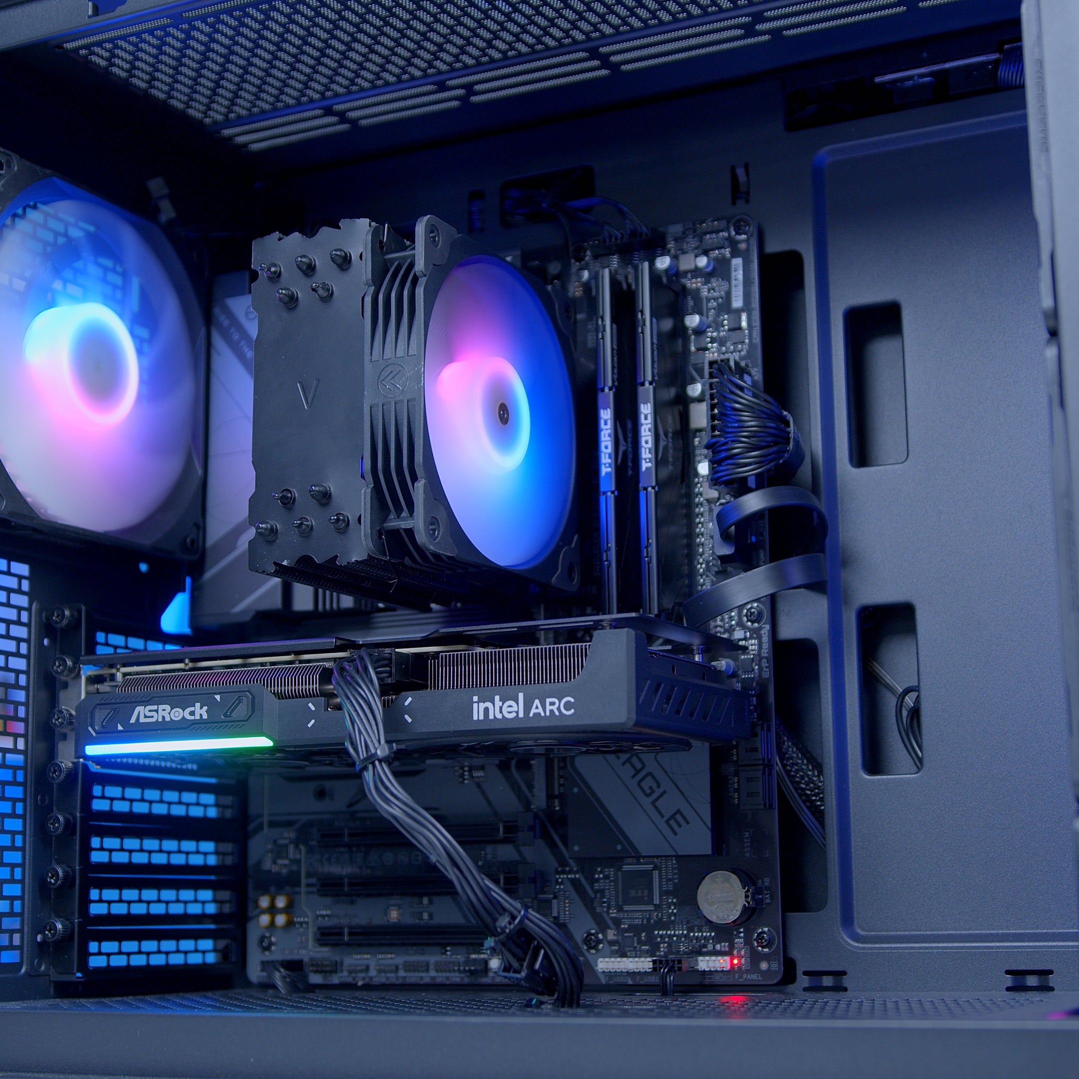 GeekaPC 'Arc' (Arc B580 / RTX 5060 / RX 9060 XT 16GB)