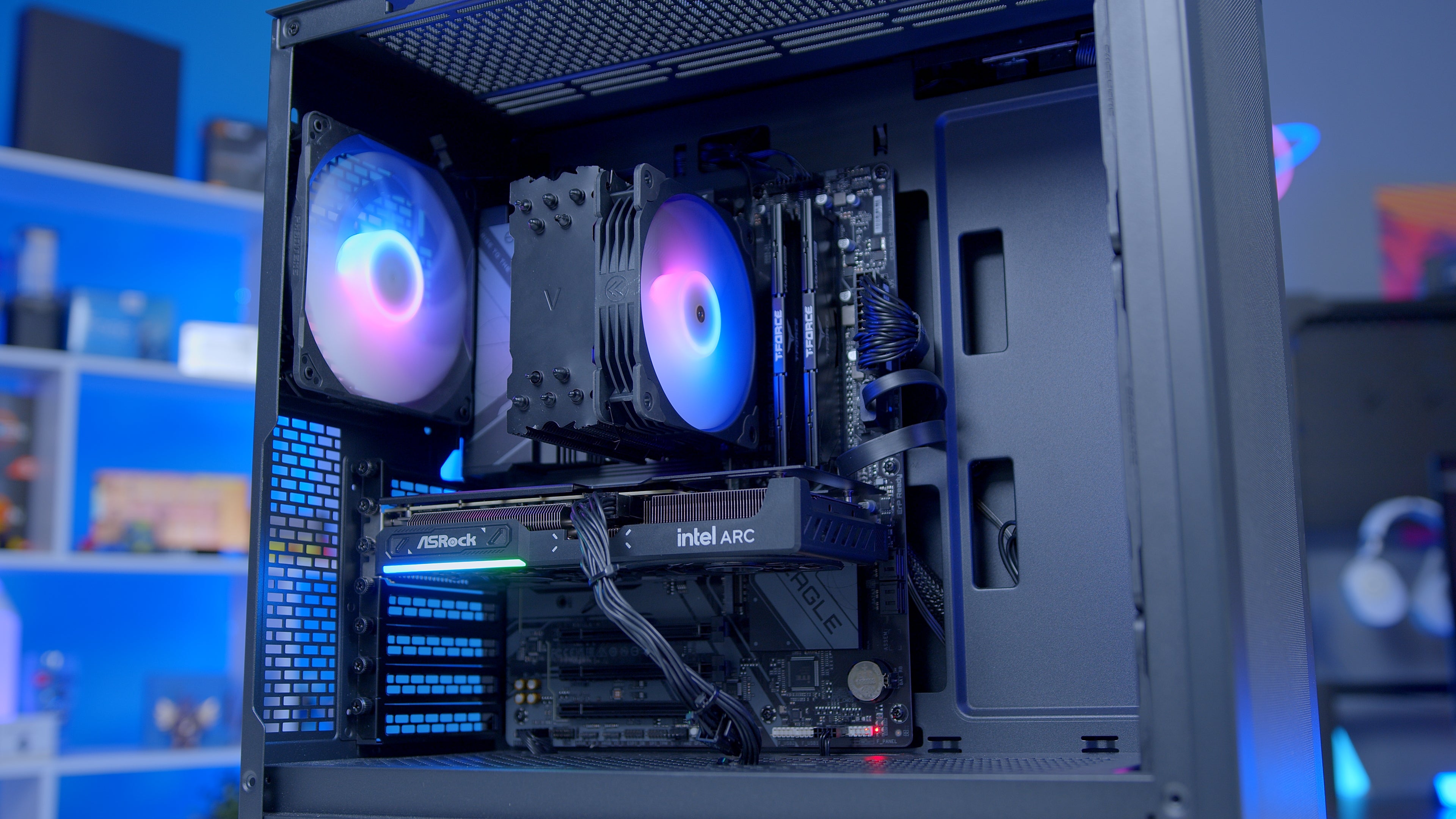 GeekaPC 'Arc' (Arc B580 / RTX 5060 / RX 9060 XT 16GB)