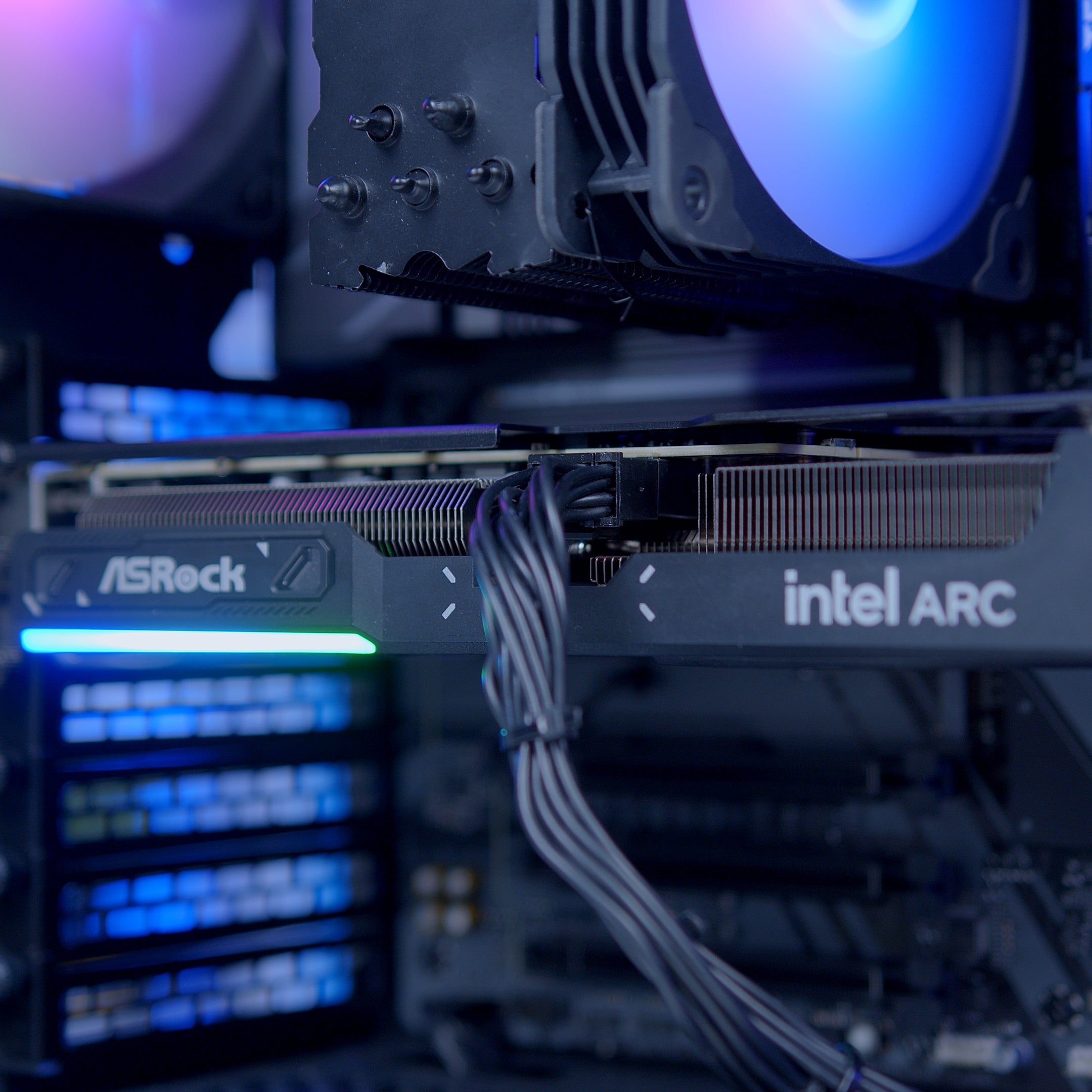 GeekaPC 'Arc' (Arc B580 / RTX 5060 / RX 9060 XT 16GB)