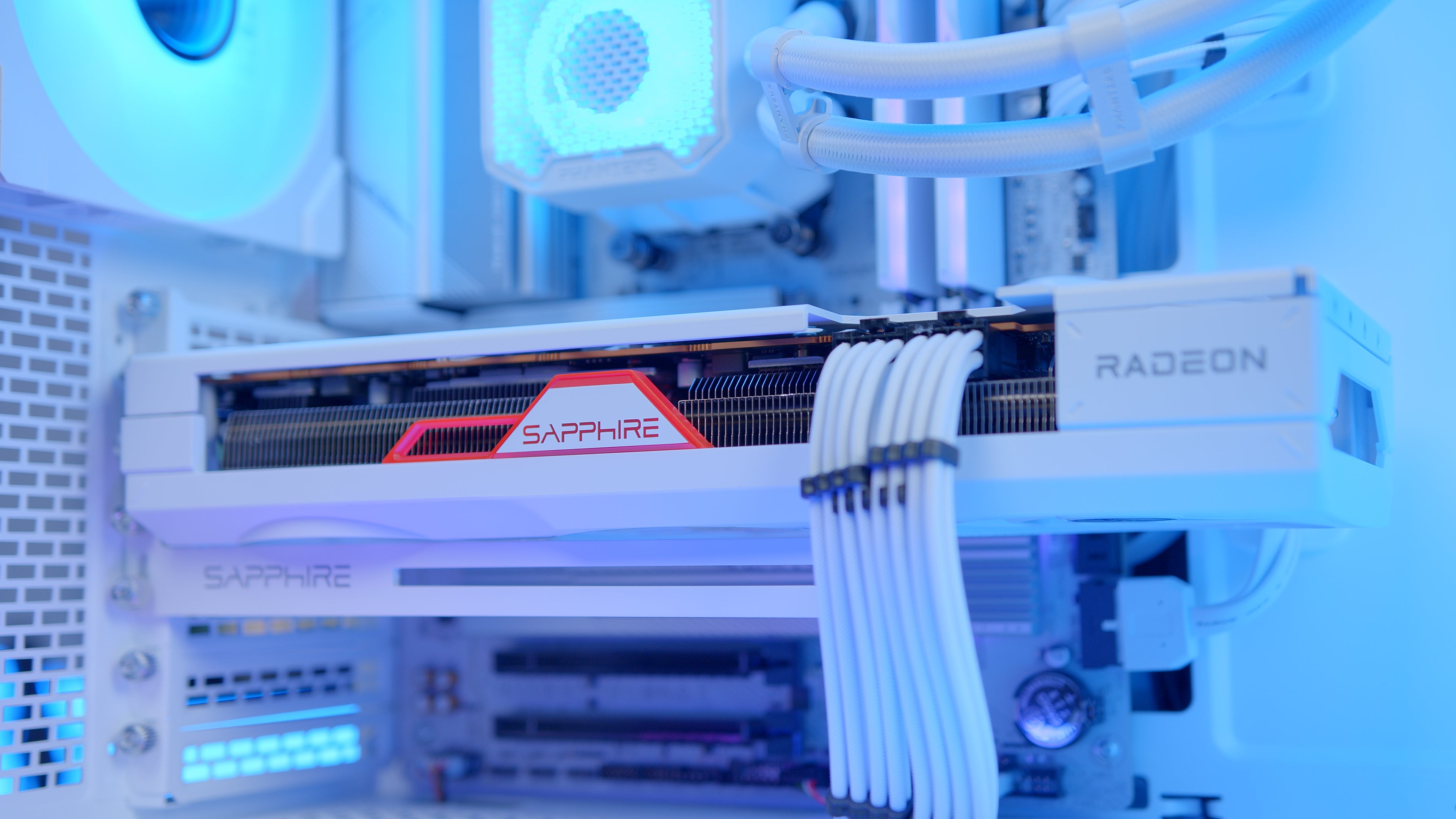 GeekaPC 'Eclipse' (RTX 5070 / RX 9070)