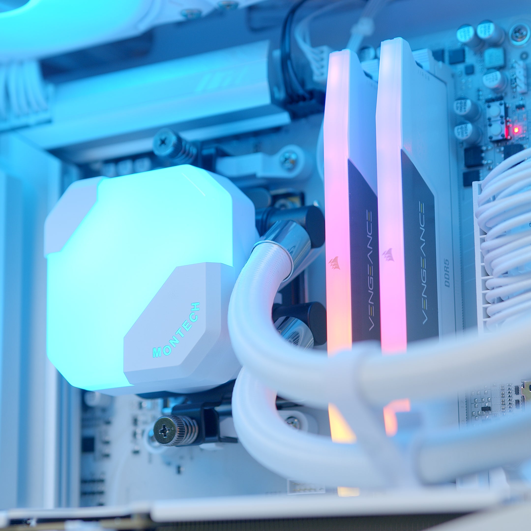 GeekaPC 'Frost' (RX 9070 / RTX 5070)