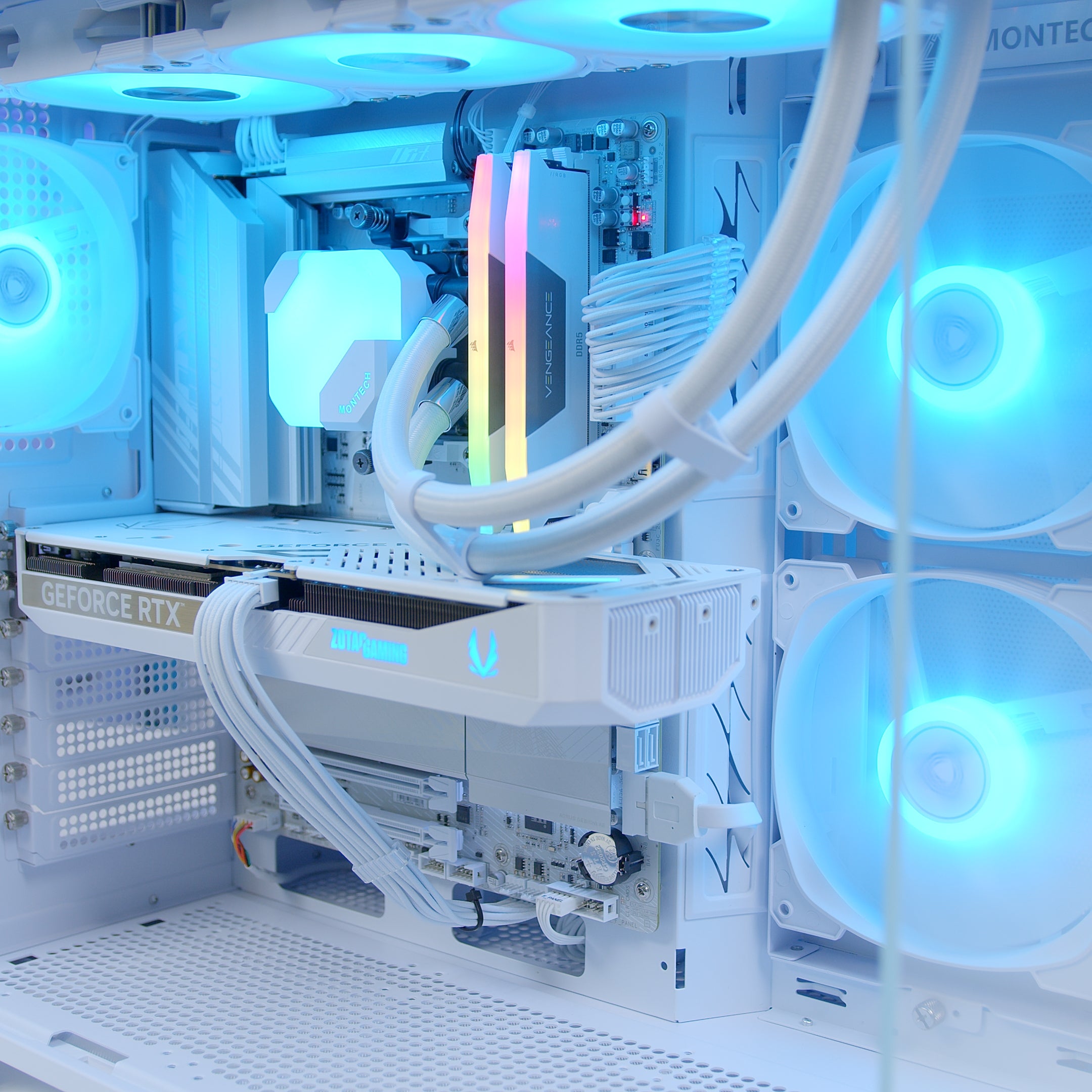 GeekaPC 'Frost' (RX 9070 / RTX 5070)