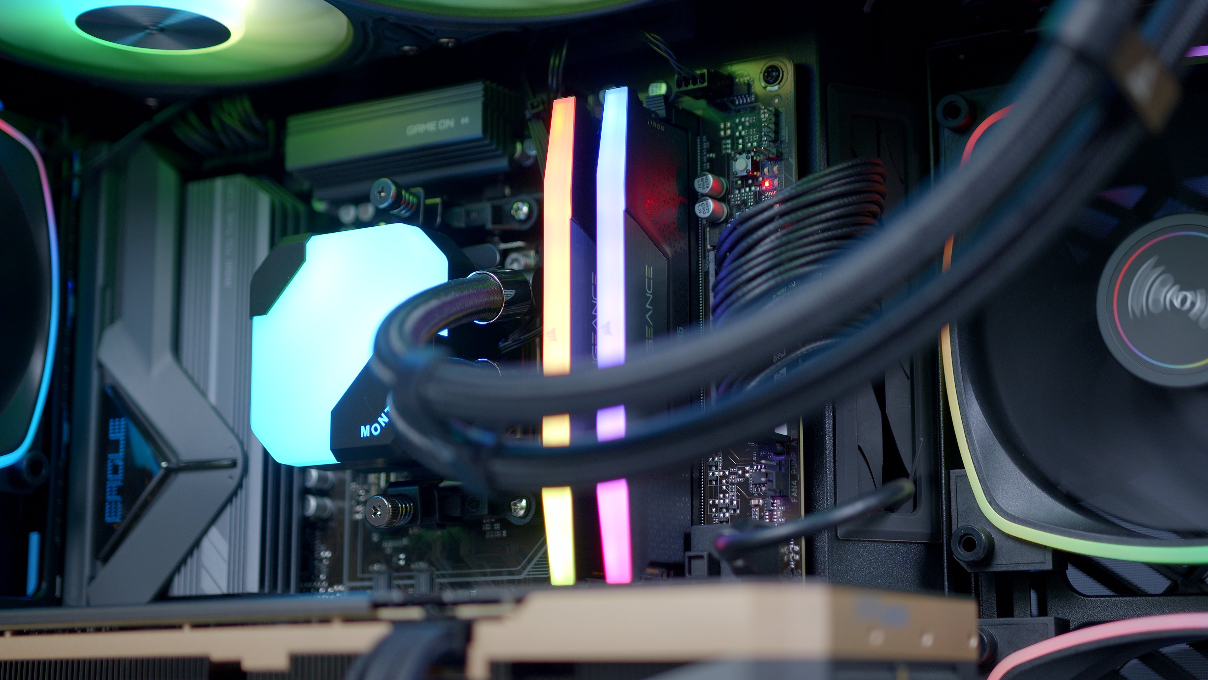 GeekaPC 'Pro' (RX 9070 XT / RTX 5070 Ti / RTX 5080)