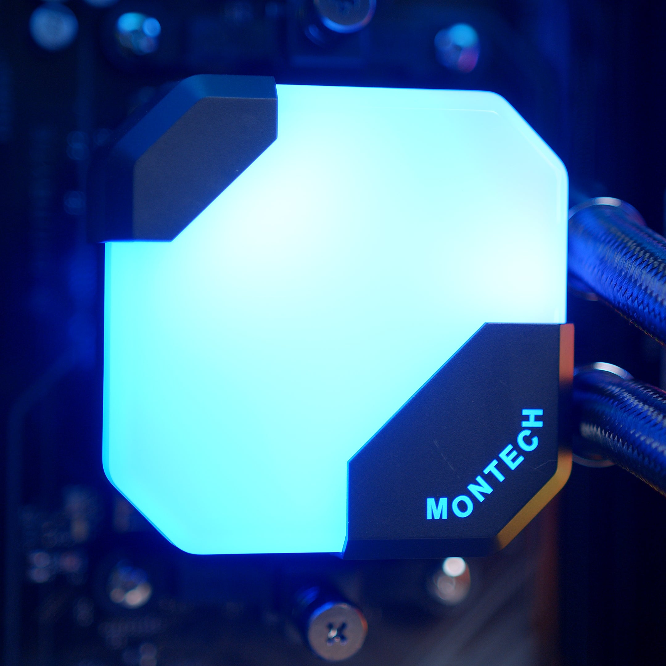 GeekaPC 'Pro' (RX 9070 XT / RTX 5070 Ti / RTX 5080)