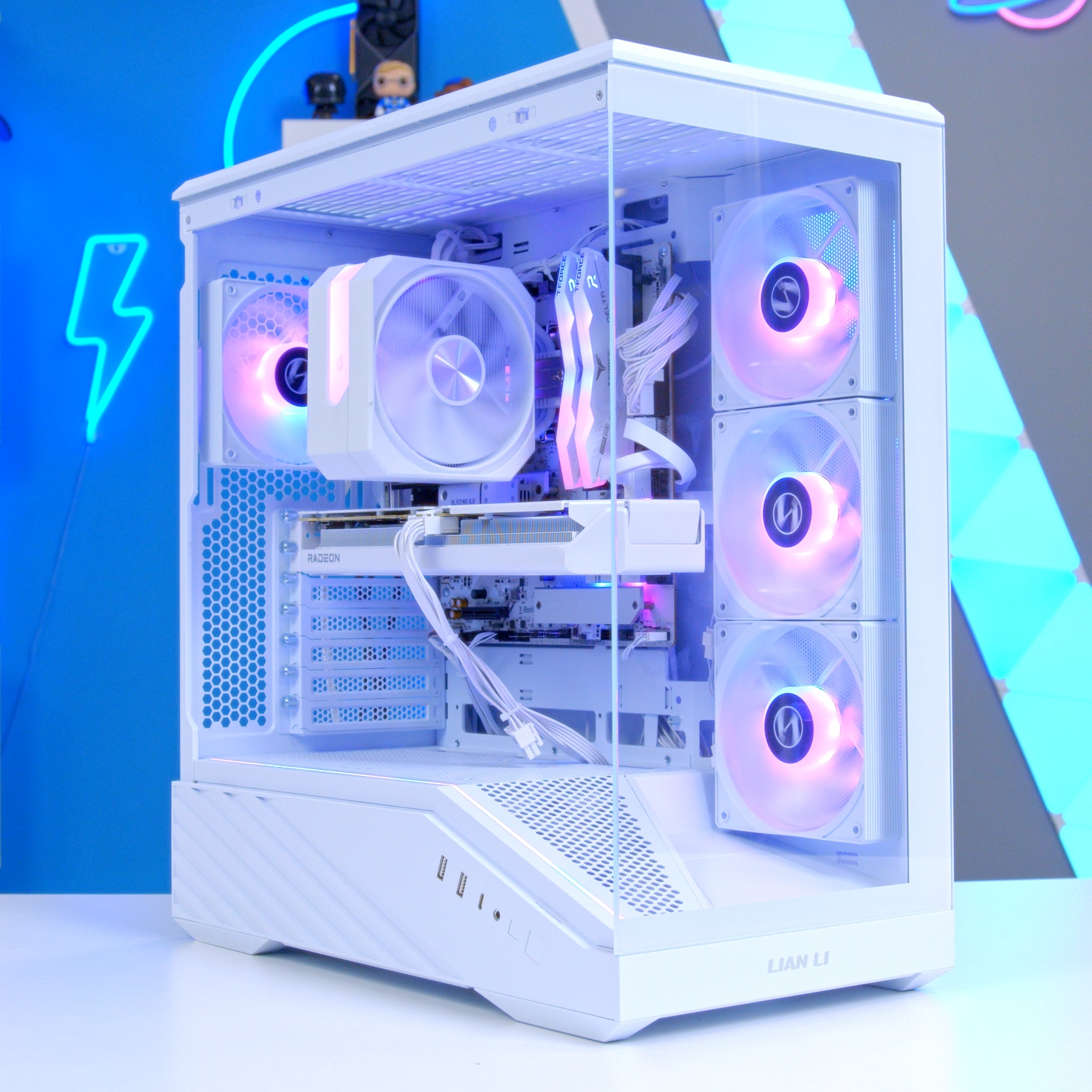 GeekaPC 'Glacier' (RTX 5060 / RX 9060 XT 16GB)