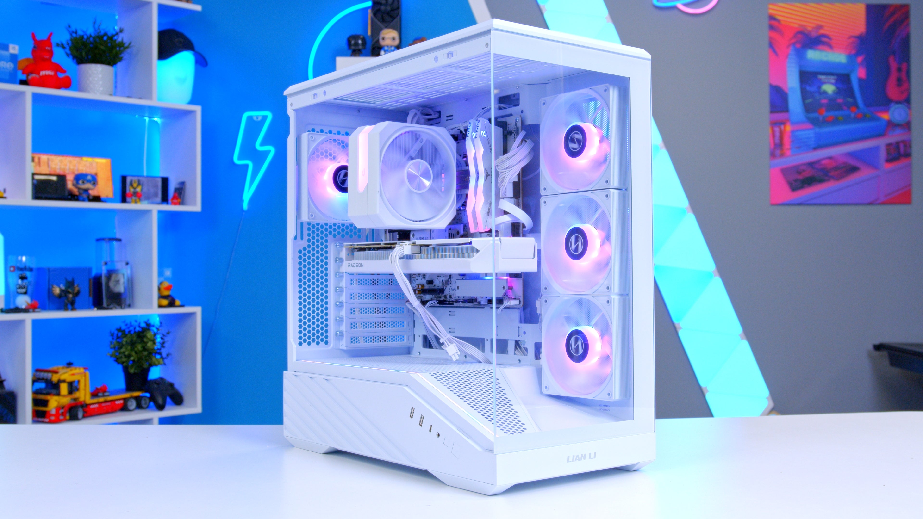 GeekaPC 'Glacier' (RTX 5060 / RX 9060 XT 16GB)