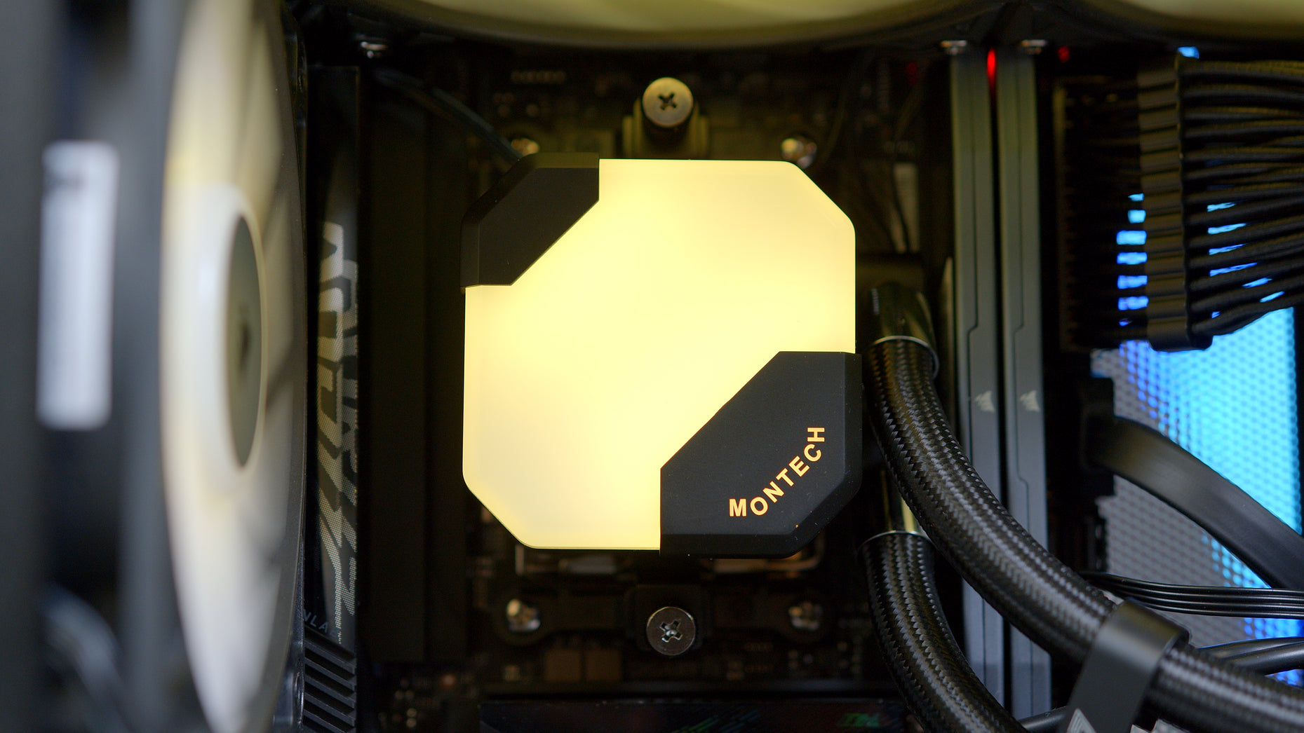 GeekaPC 'Nano' (RTX 5080 / RX 9070 XT)