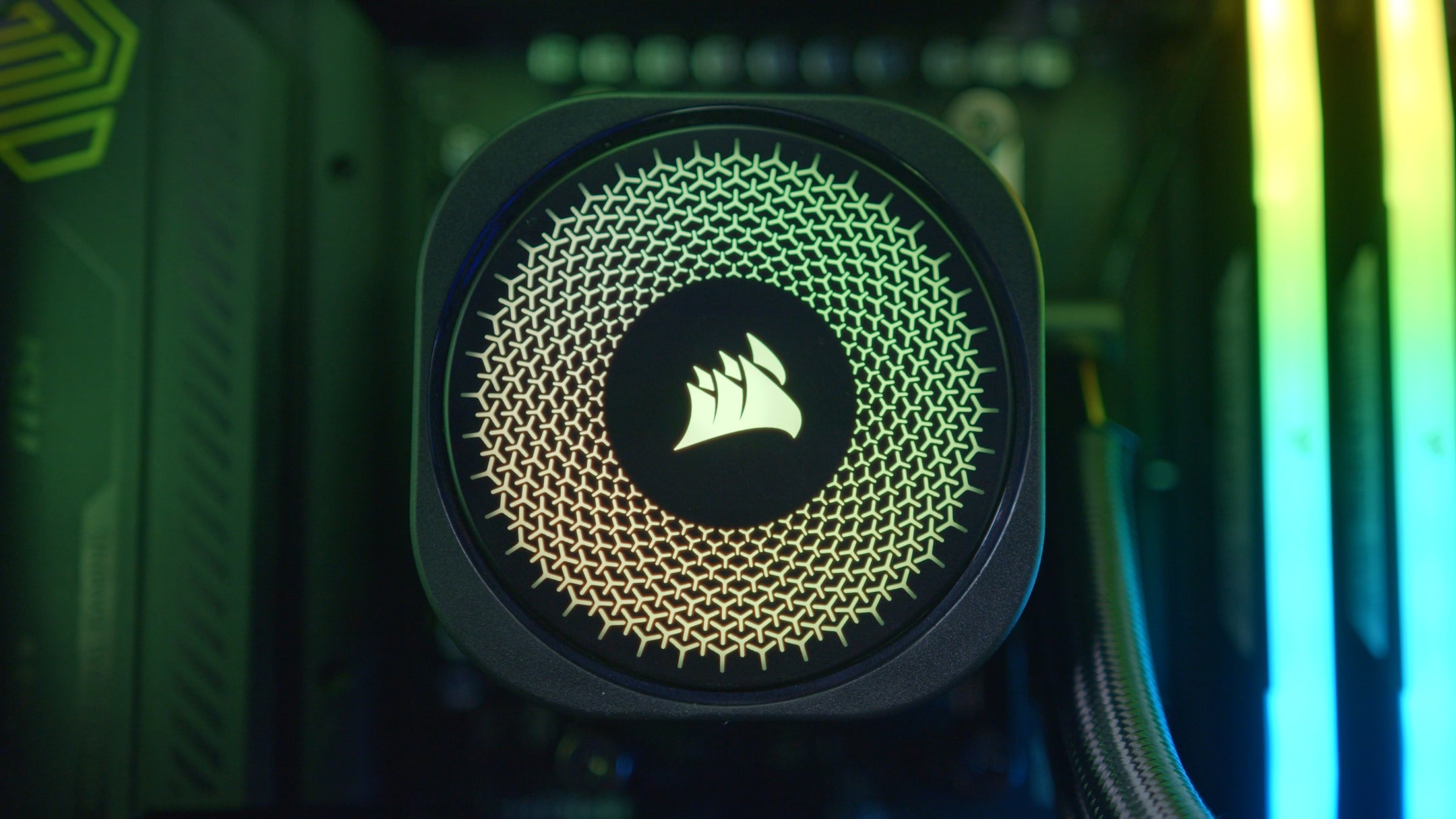 GeekaPC 'Frame' (RTX 5070 Ti / RTX 5080 / RX 9070 XT)