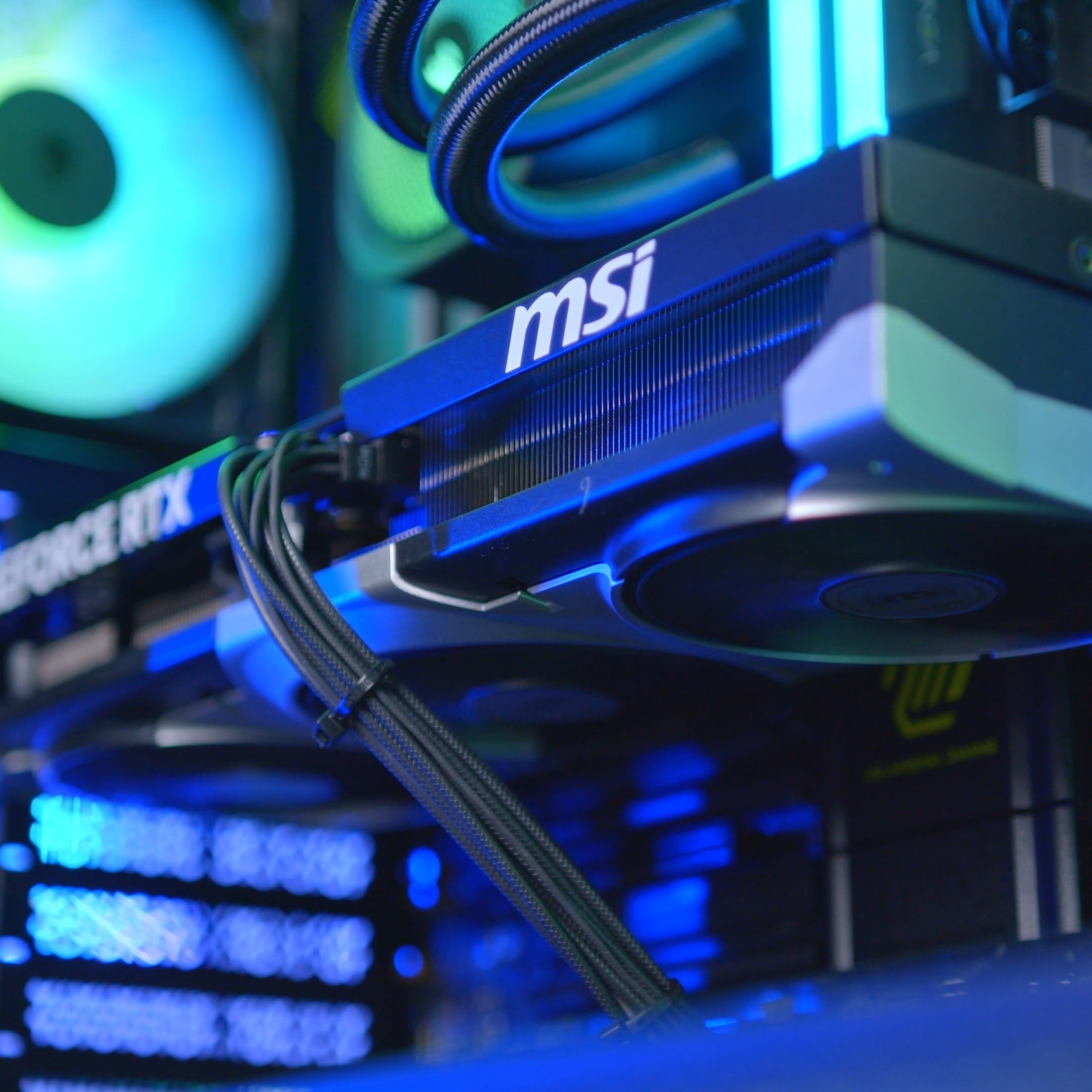 GeekaPC 'Frame' (RTX 5070 Ti / RTX 5080 / RX 9070 XT)