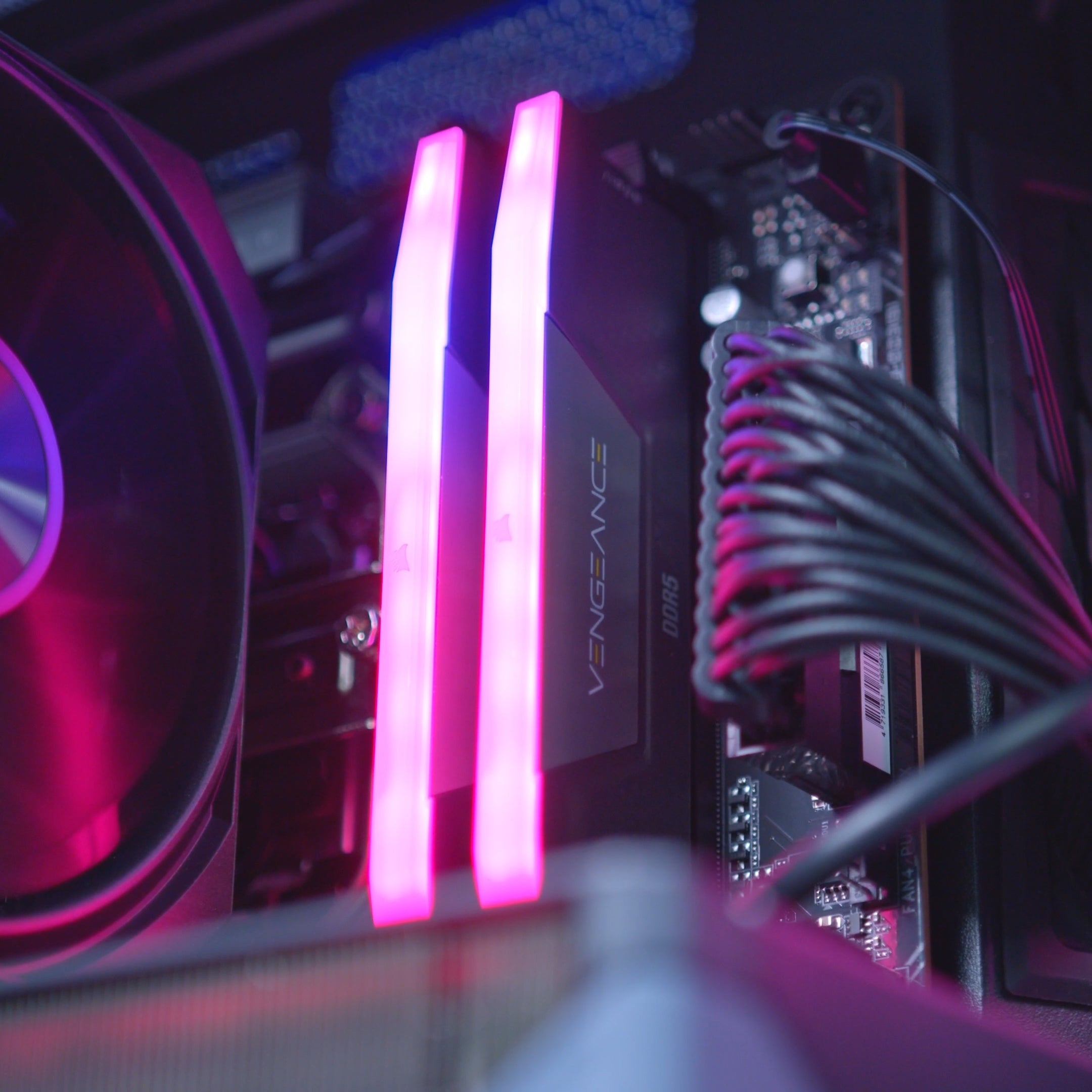 GeekaPC 'Prince' (RTX 5060 / RX 9060 XT 16GB)