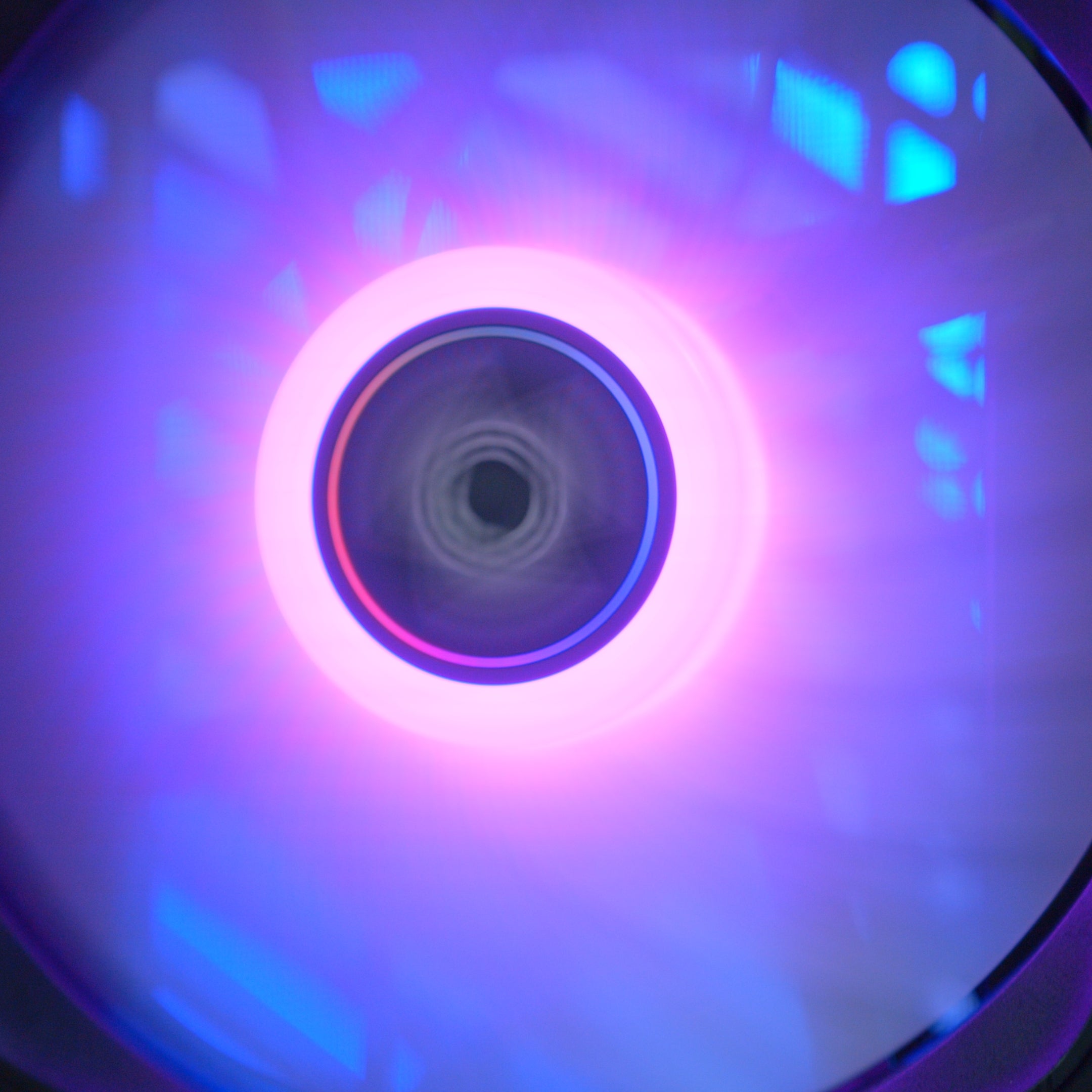 GeekaPC 'Prince' (RTX 5060 / RX 9060 XT 16GB)