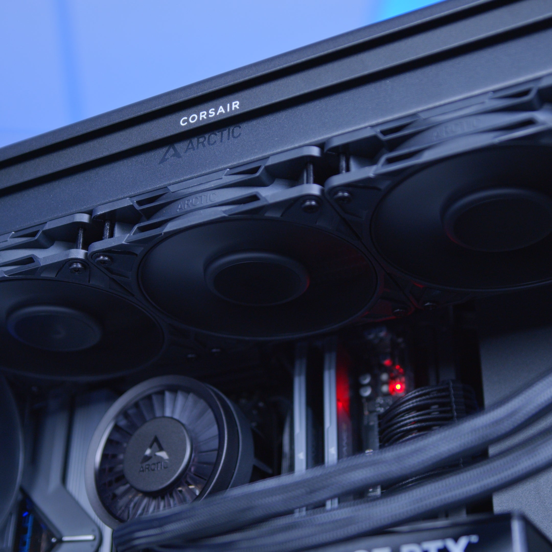 GeekaPC 'Pro' Video Editing PC (NVIDIA RTX 5070Ti)