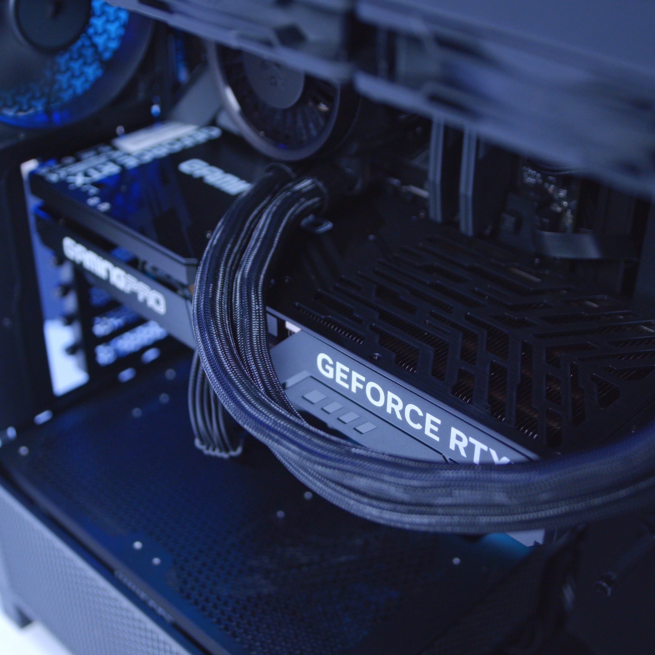 GeekaPC 'Pro' Video Editing PC (NVIDIA RTX 5070Ti)