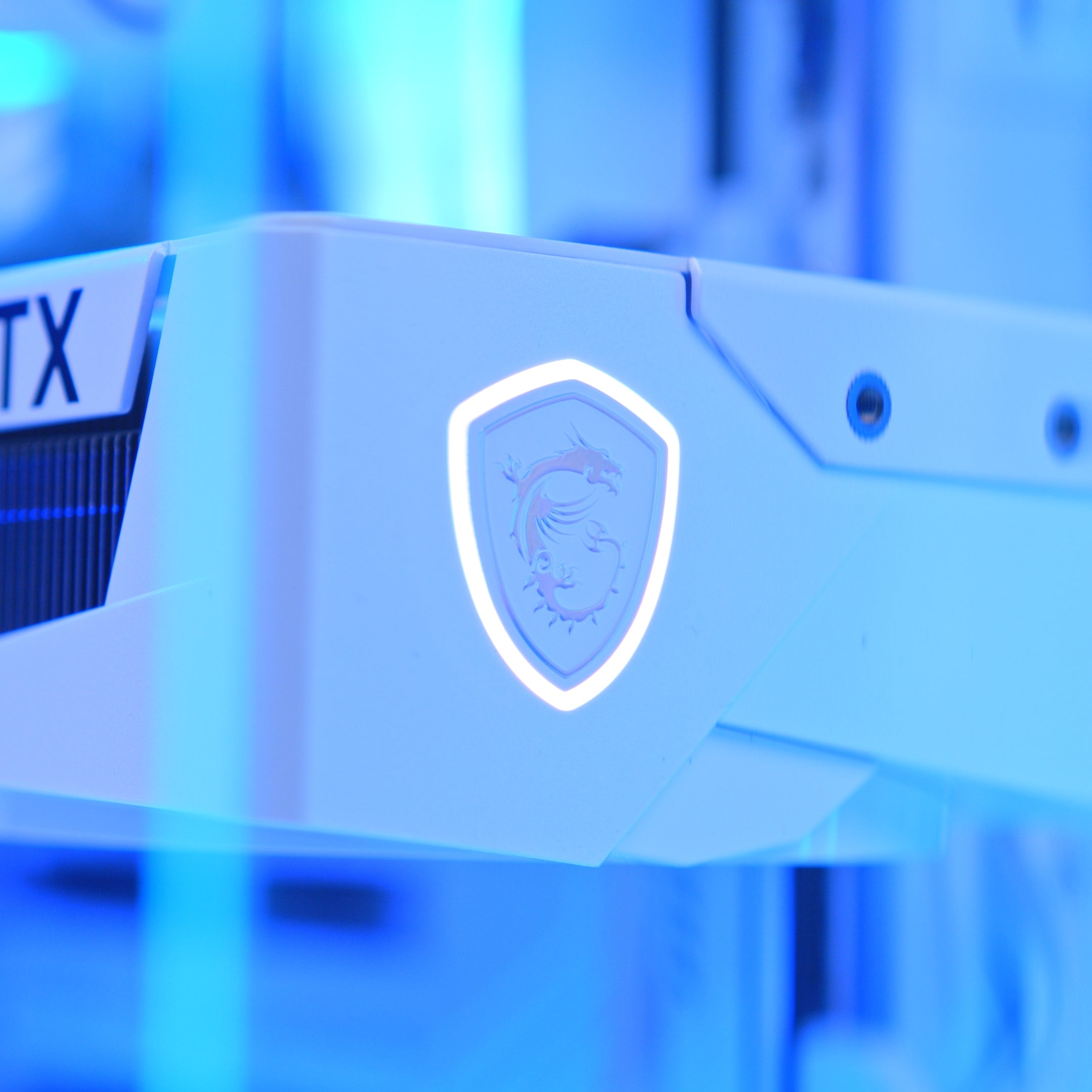 GeekaPC 'Avalanche' (RX 9070 XT / RTX 5070 Ti)