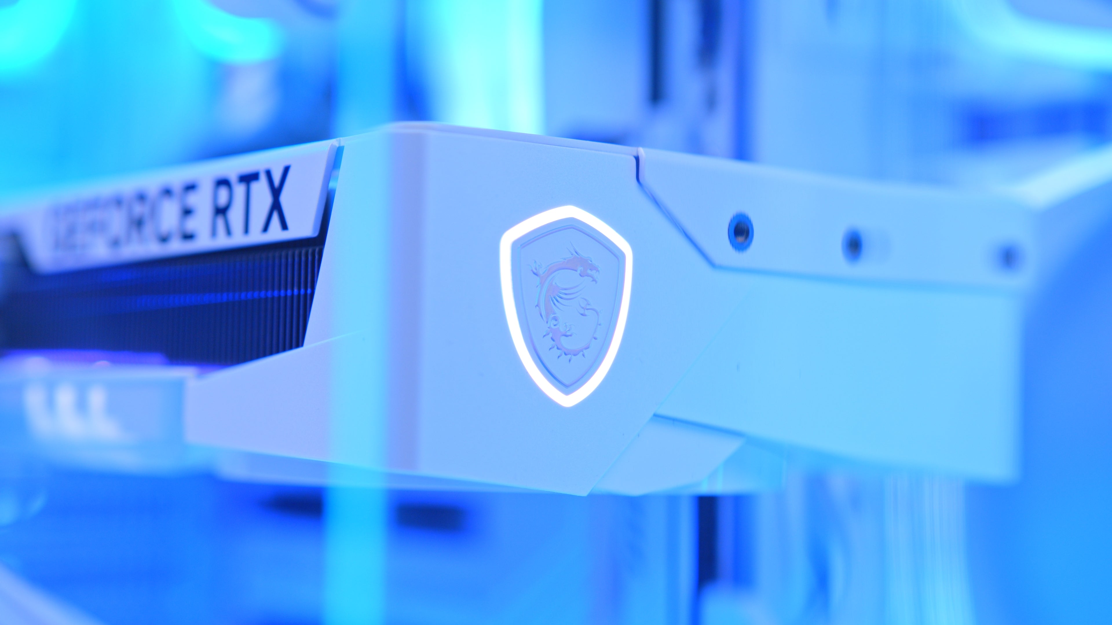 GeekaPC 'Avalanche' (RX 9070 XT / RTX 5070 Ti)