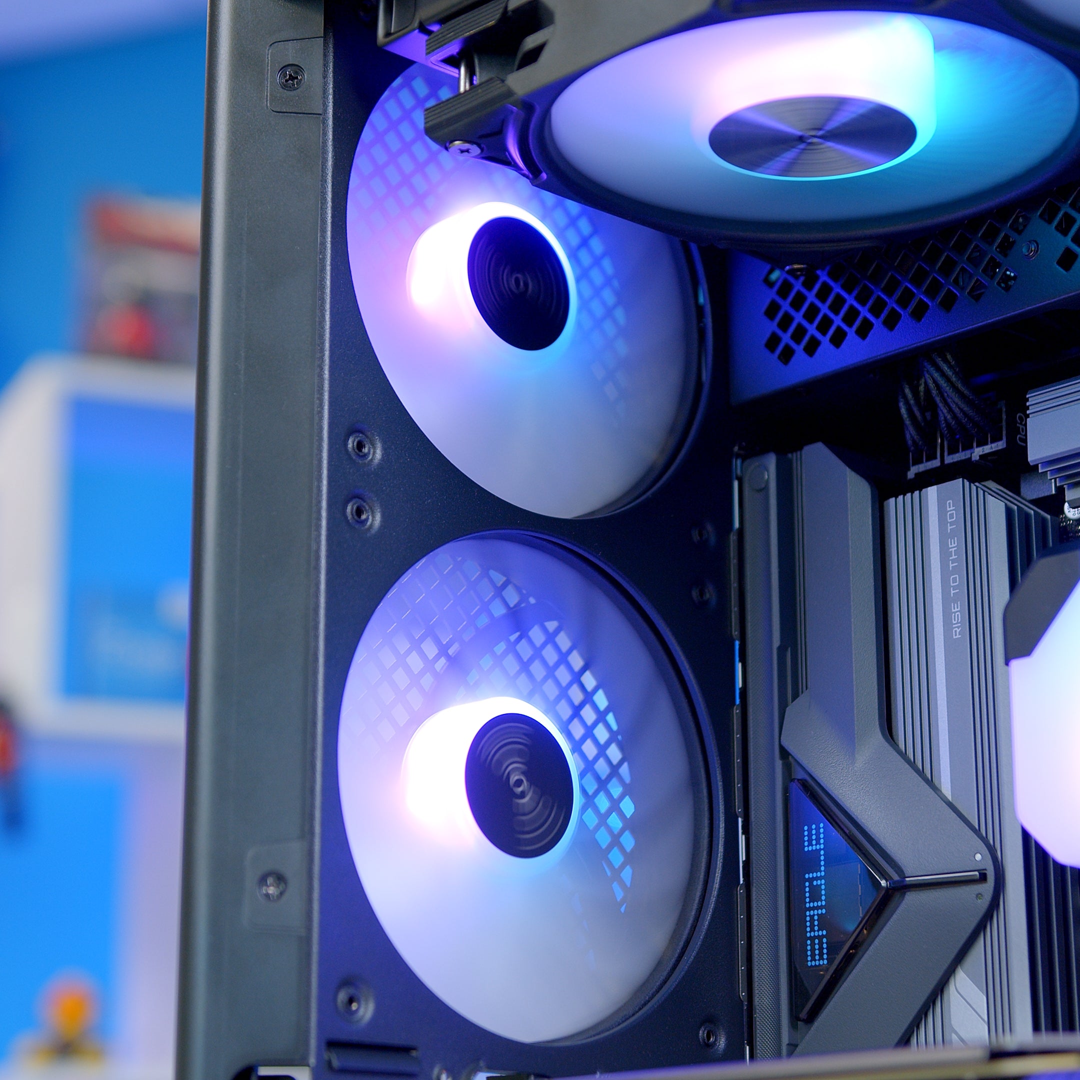 GeekaPC 'Flow' (RX 9060 XT 16GB / RX 9070 / RTX 5070)