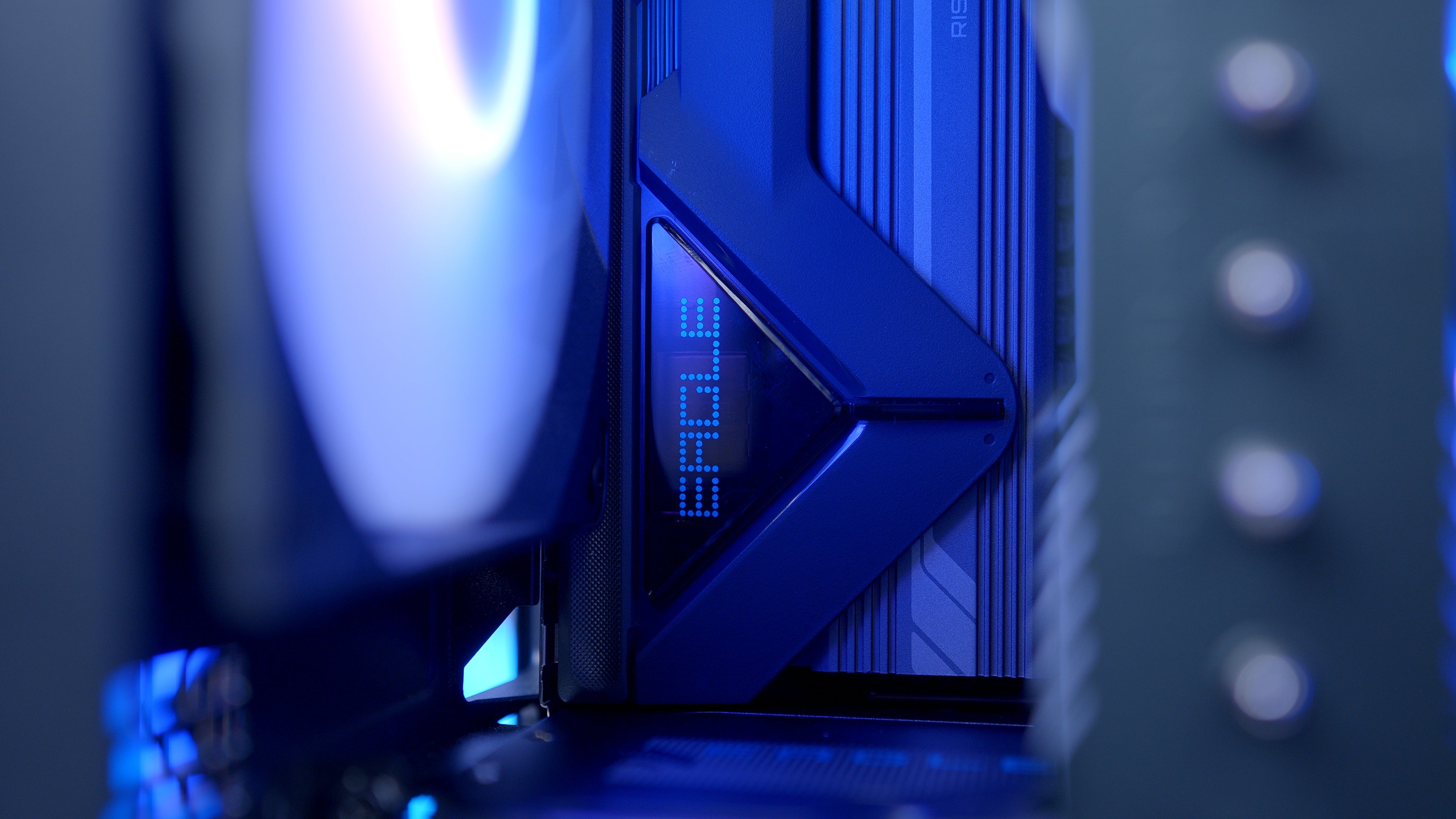 GeekaPC 'Assassin' (RTX 5070 / RX 9070)