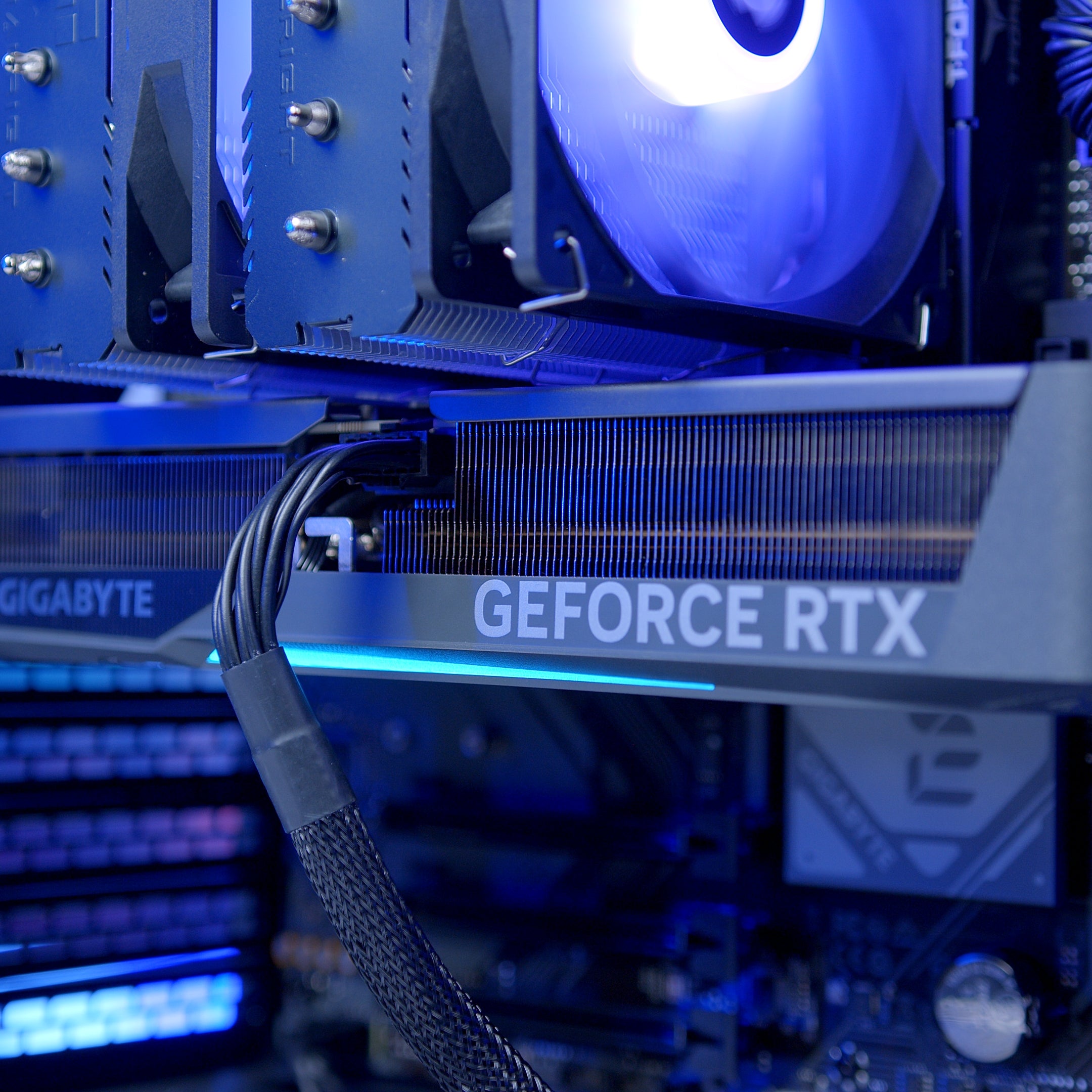 GeekaPC 'Assassin' (RTX 5070 / RX 9070)