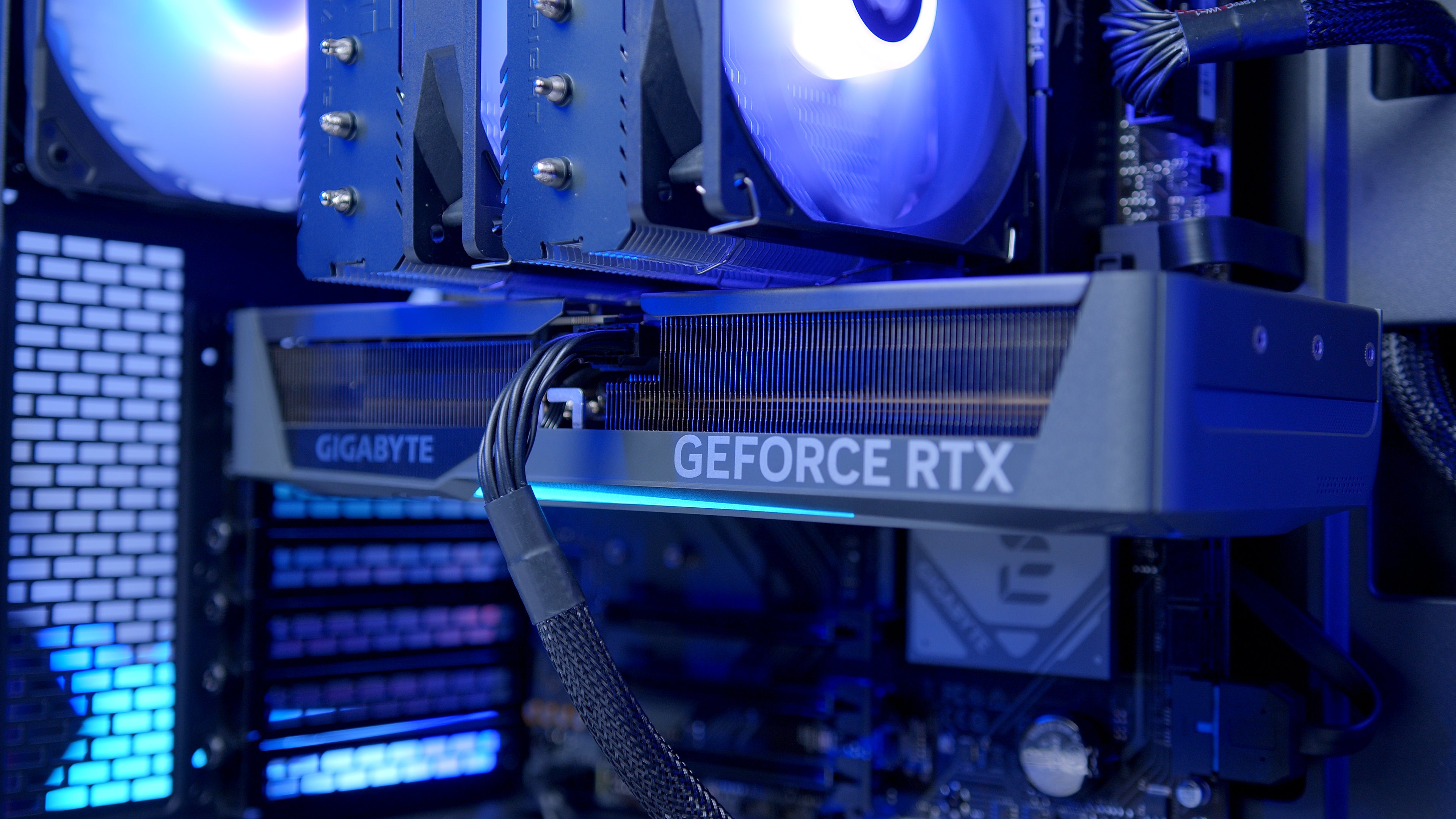 GeekaPC 'Assassin' (RTX 5070 / RX 9070)