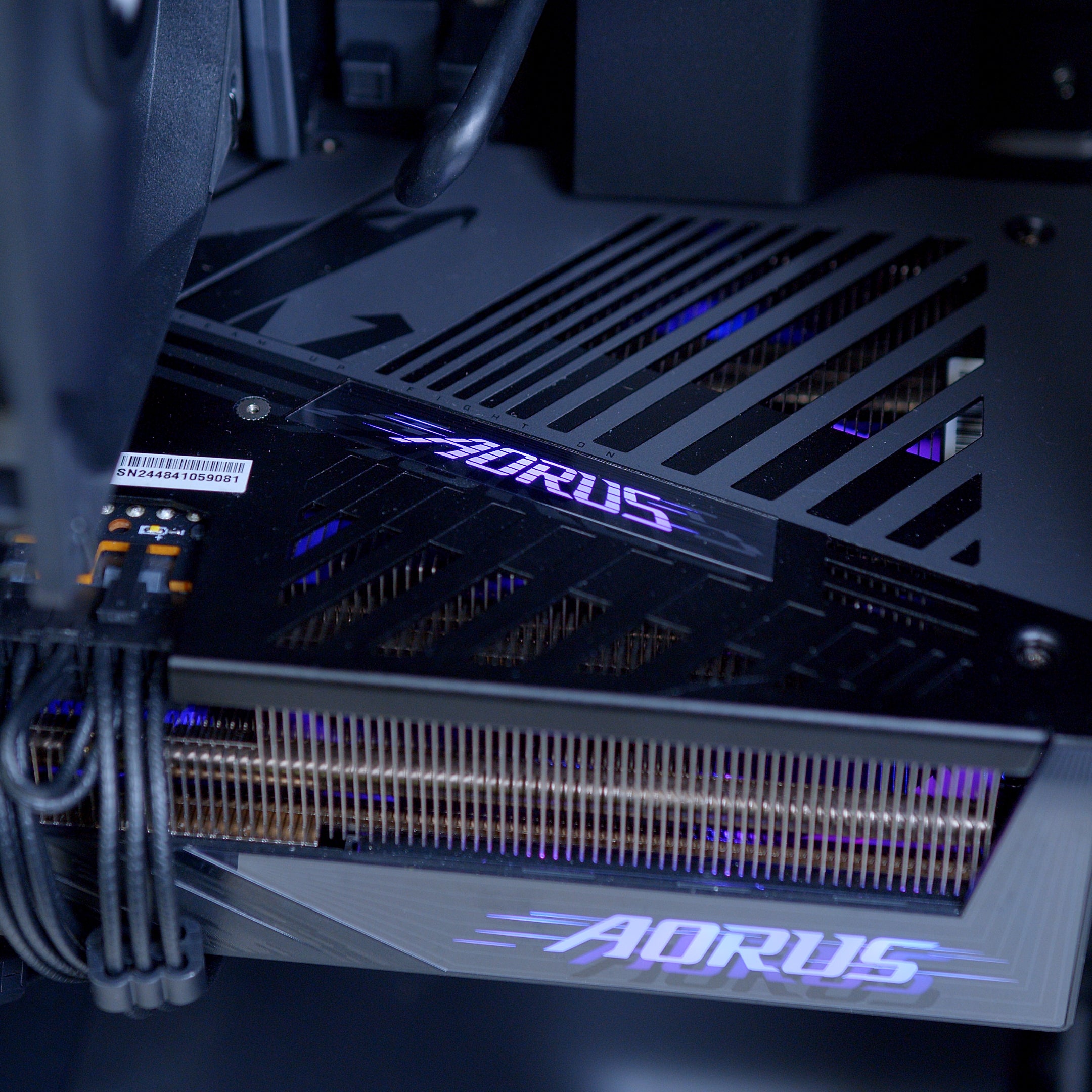 GeekaPC 'Ambience' (RX 9070 XT / RTX 5070 Ti)