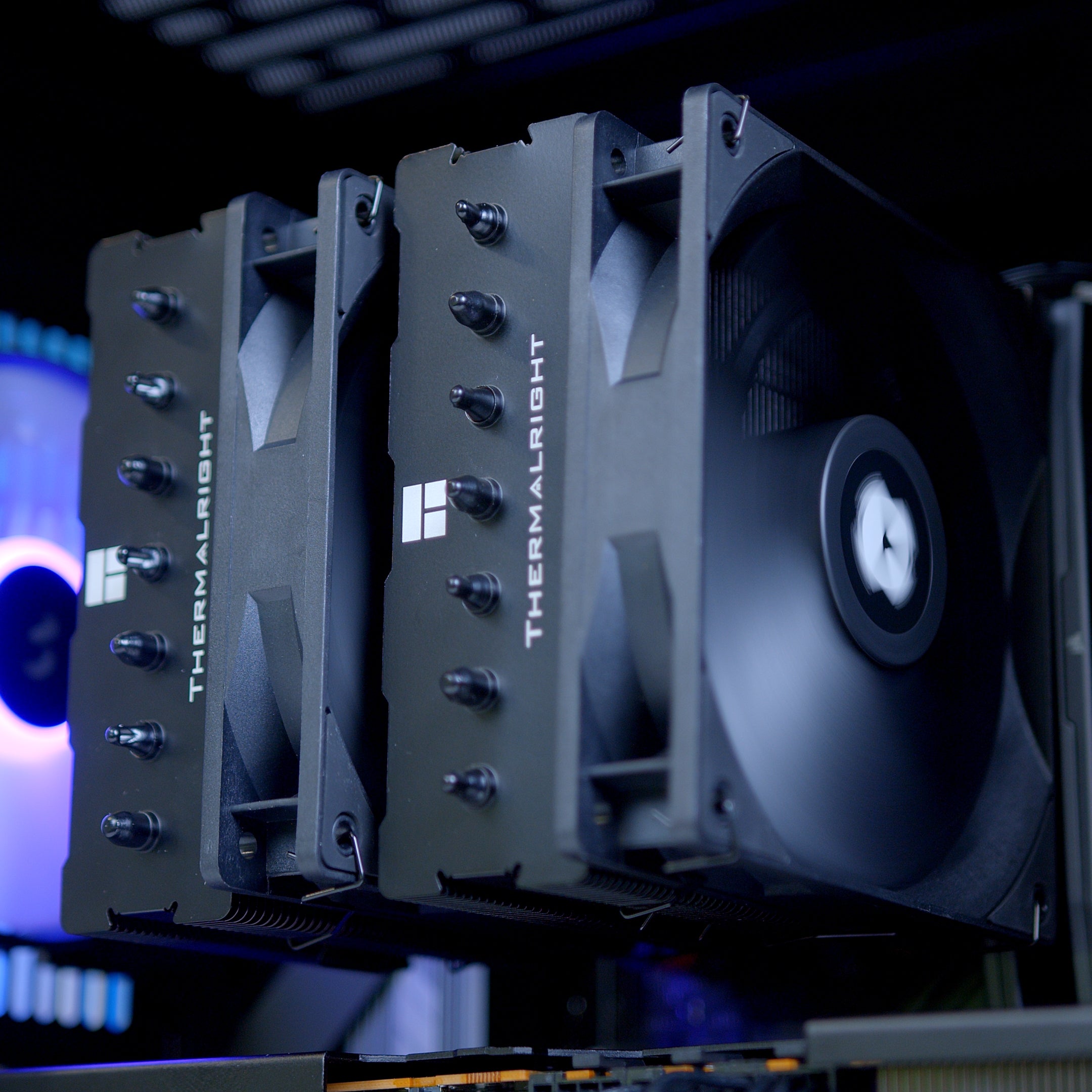 GeekaPC 'Ambience' (RX 9070 XT / RTX 5070 Ti)