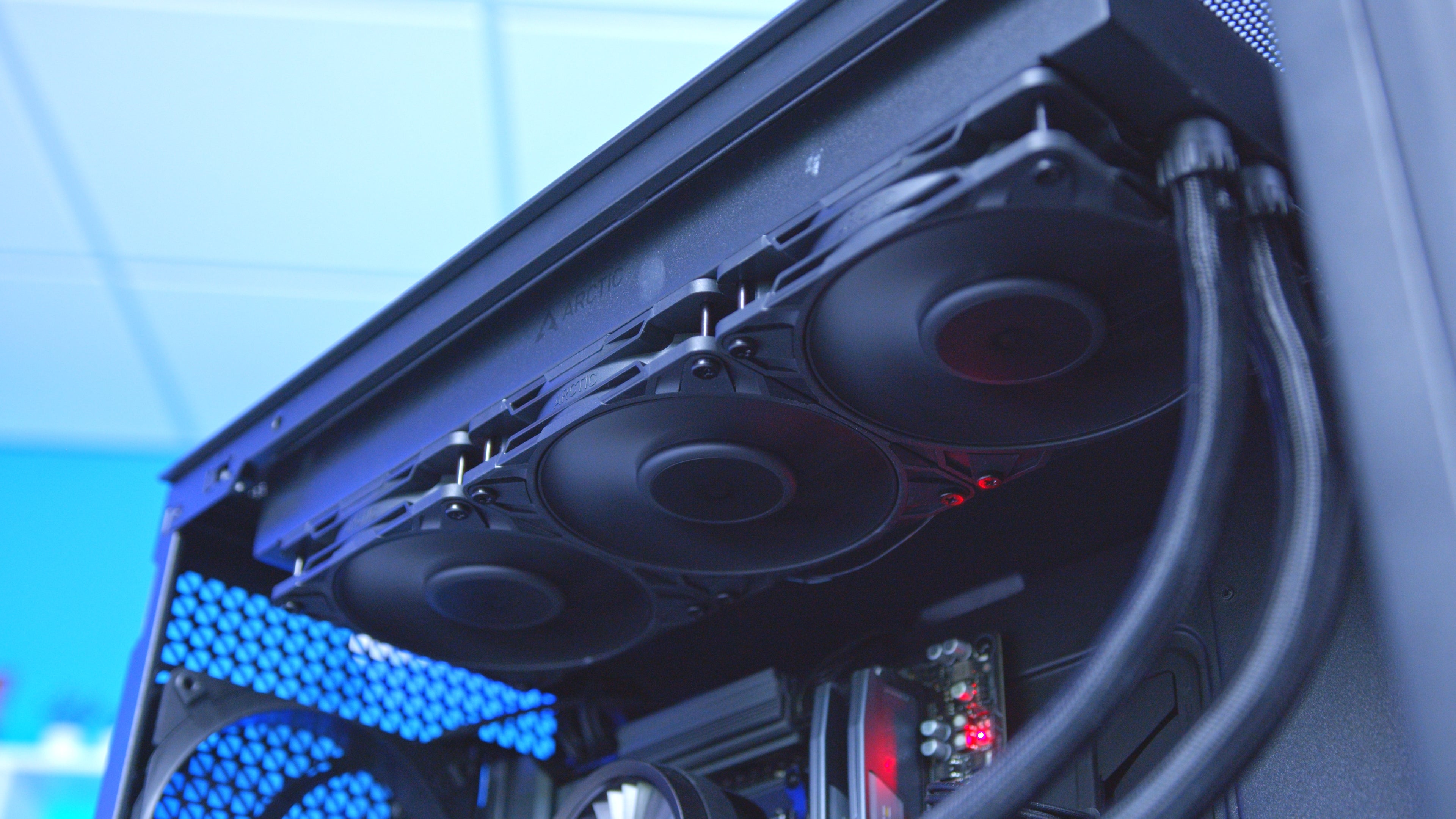 GeekaPC 'Ultra' Video Editing PC (NVIDIA RTX 5080 / RTX 5090)