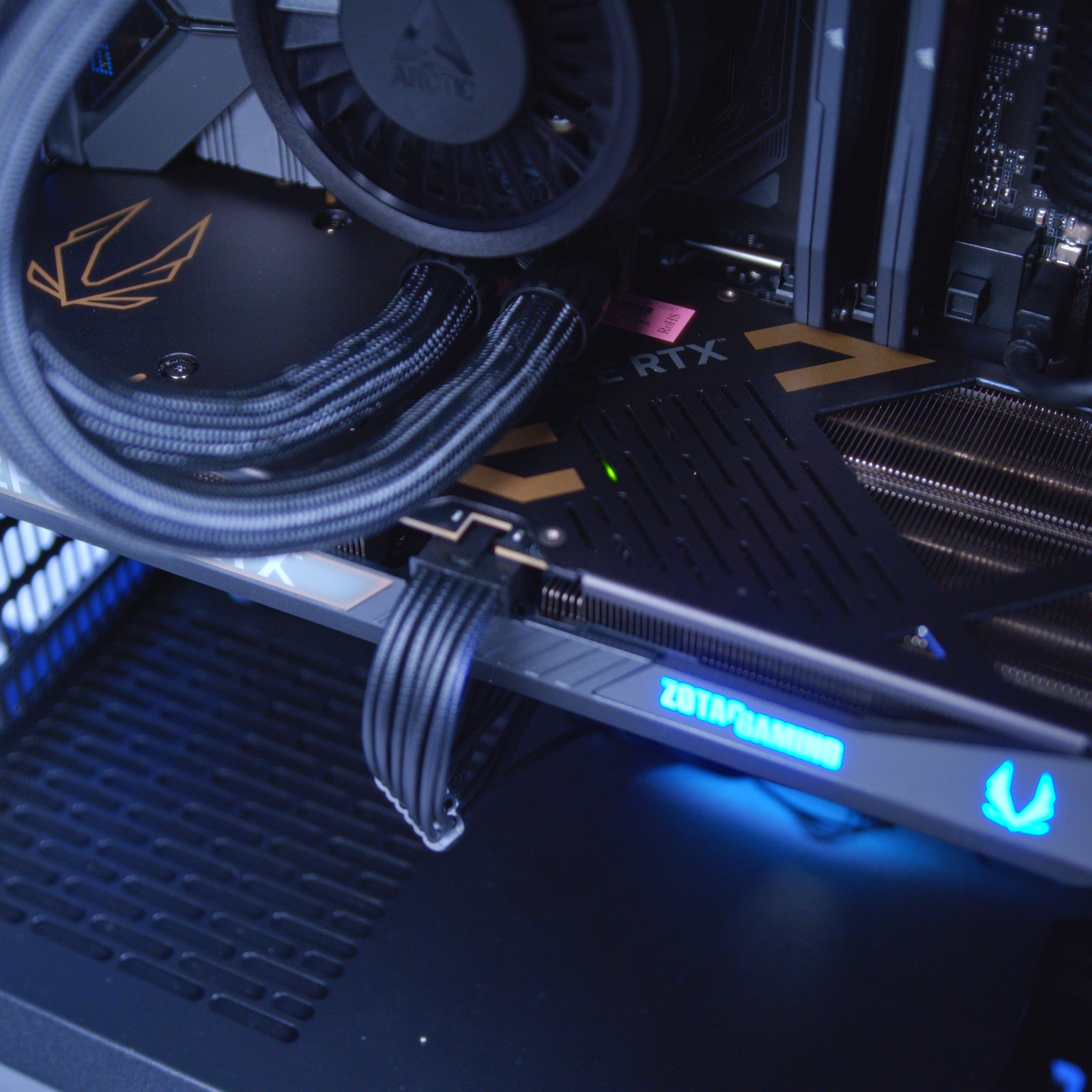 GeekaPC 'Core' Video Editing PC (NVIDIA RTX 5070)