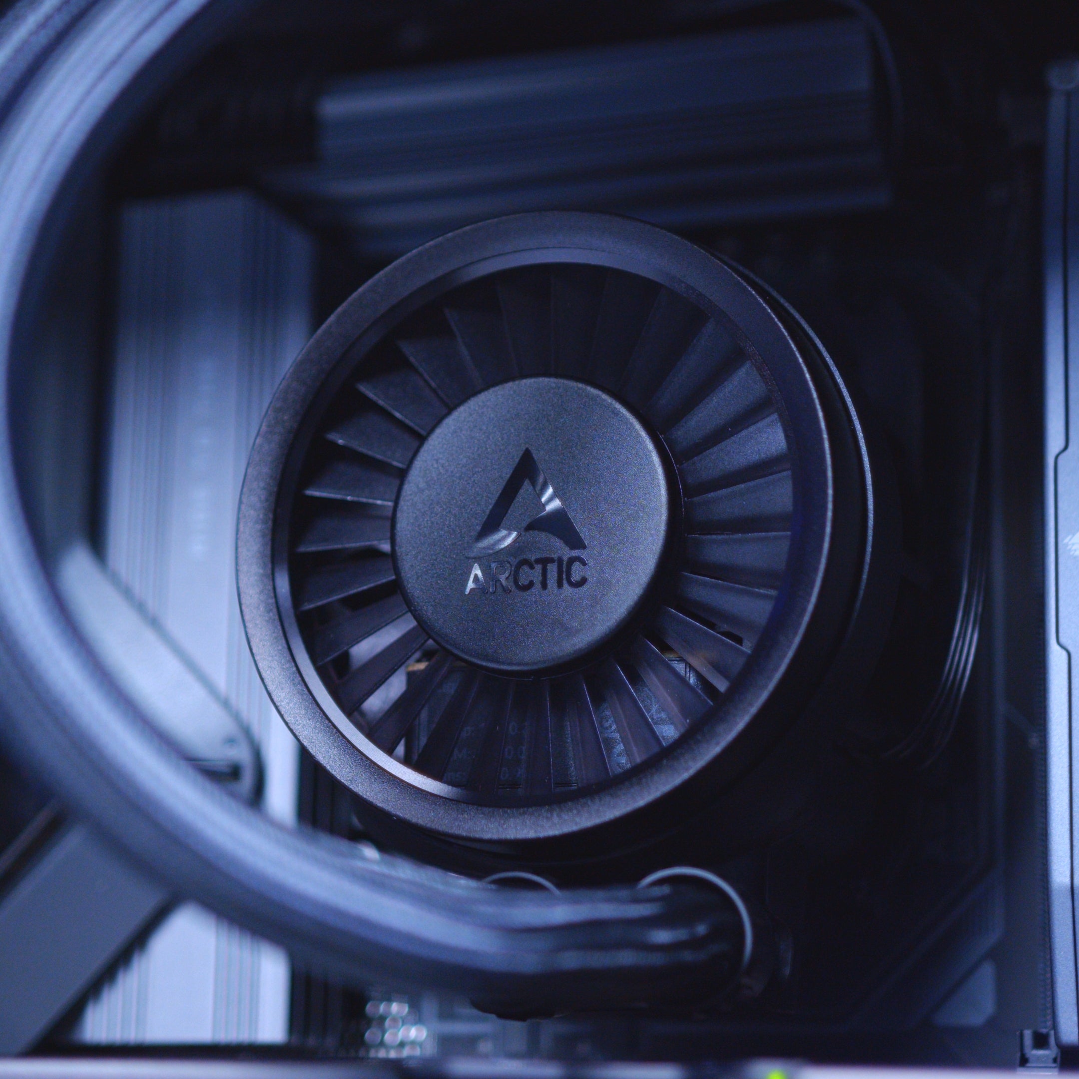 GeekaPC 'Core' Video Editing PC (NVIDIA RTX 5070)