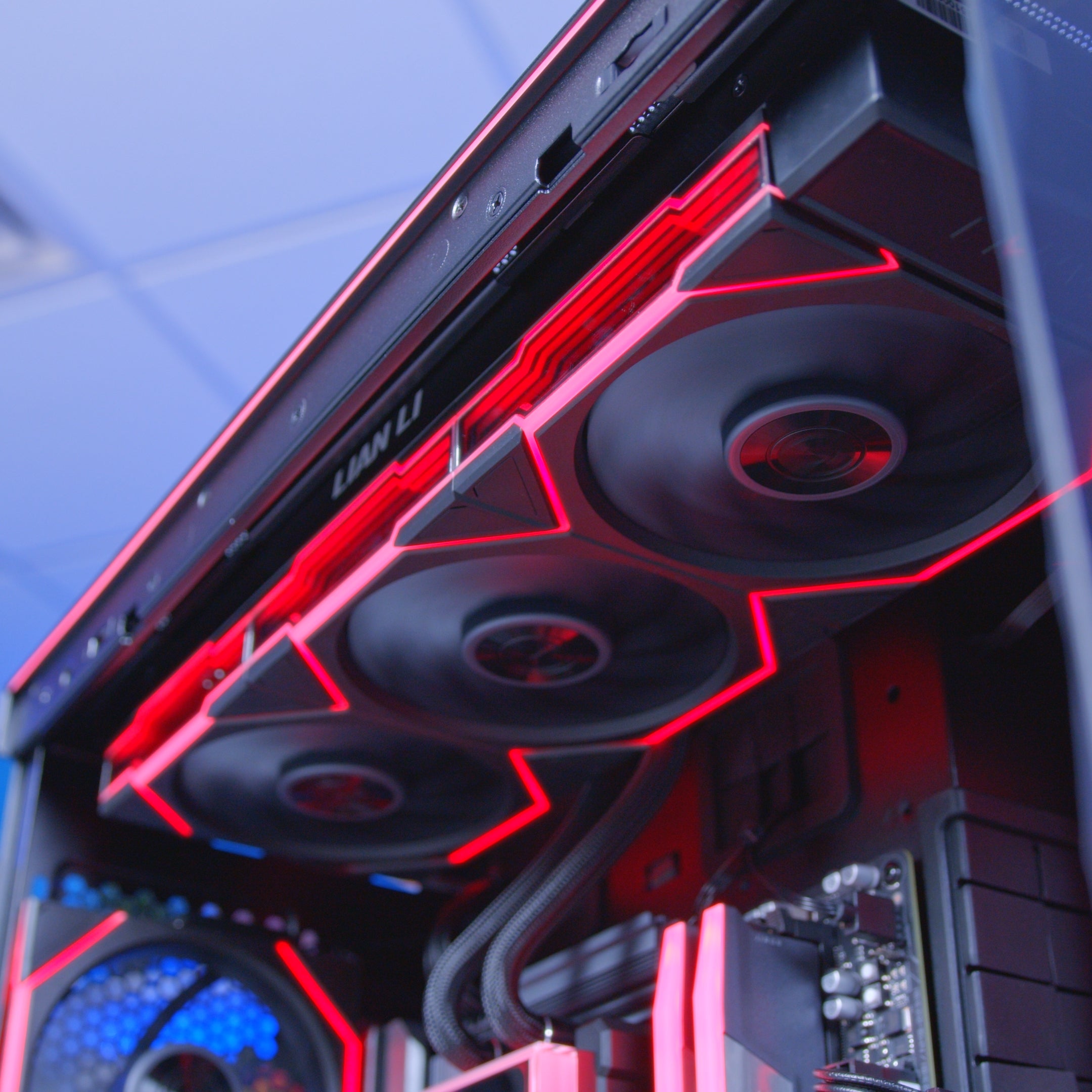 GeekaPC 'Obsidian' (RX 9070 XT / RTX 5080 / RTX 5090)