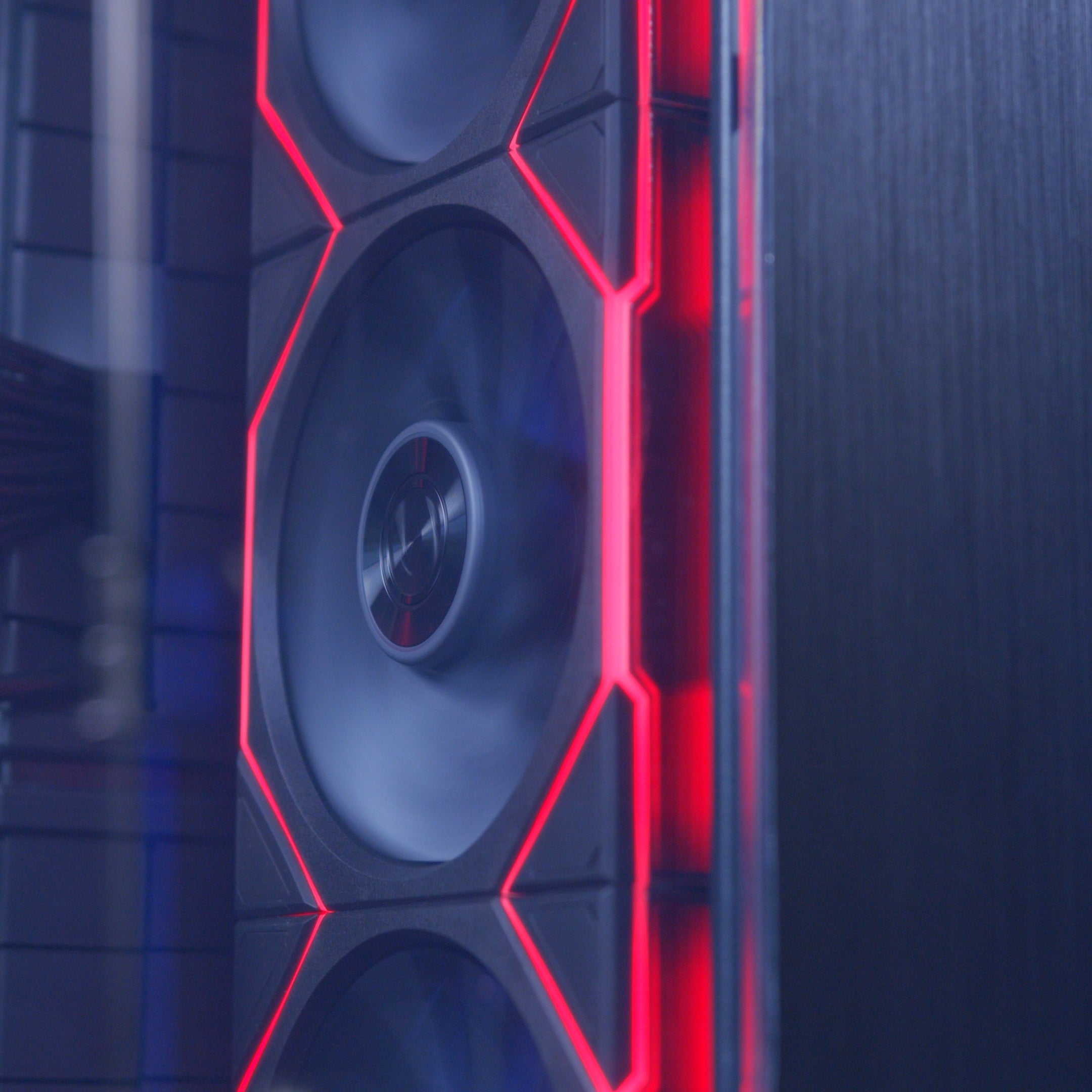 GeekaPC 'Obsidian' (RX 9070 XT / RTX 5080 / RTX 5090)