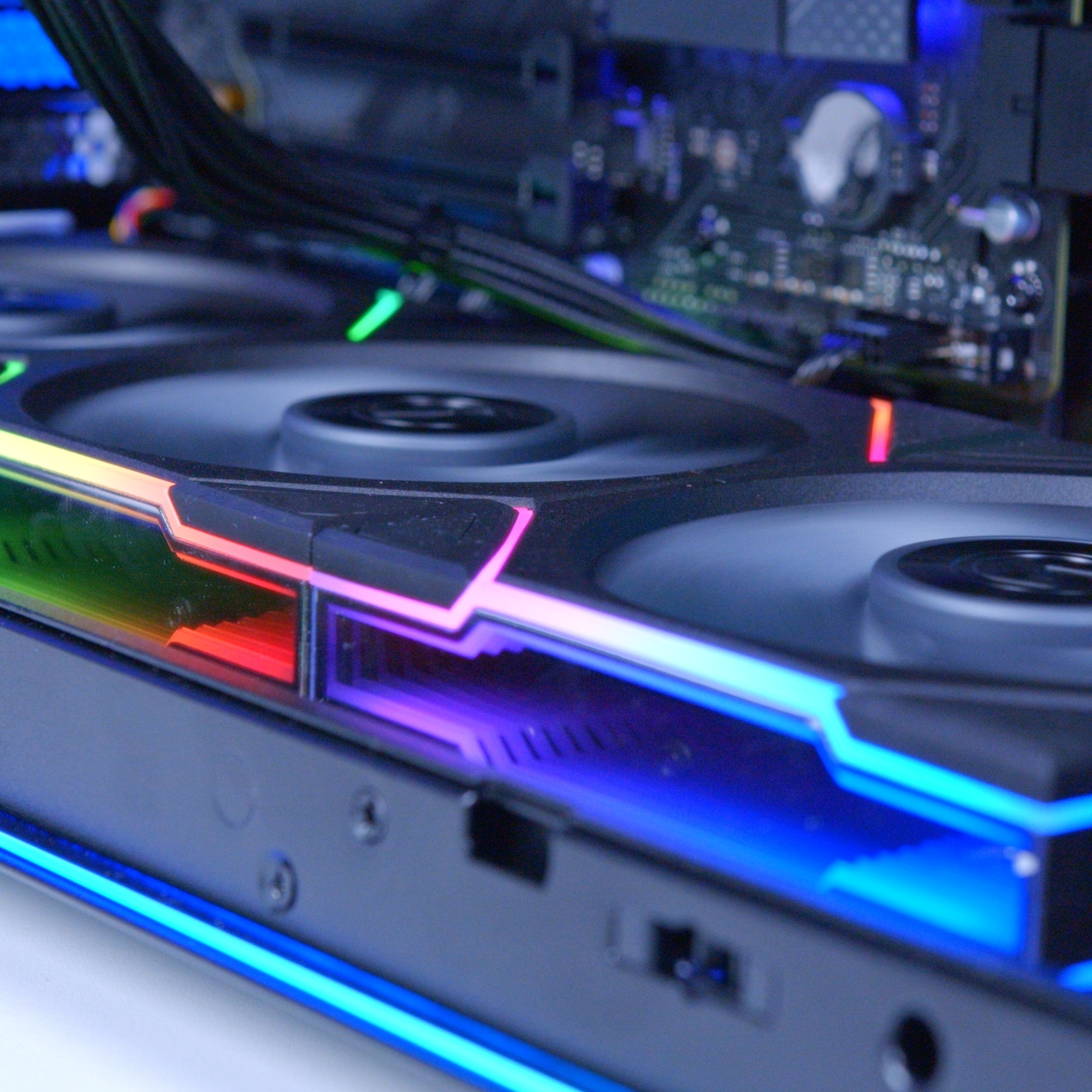 GeekaPC 'Obsidian' (RX 9070 XT / RTX 5080 / RTX 5090)