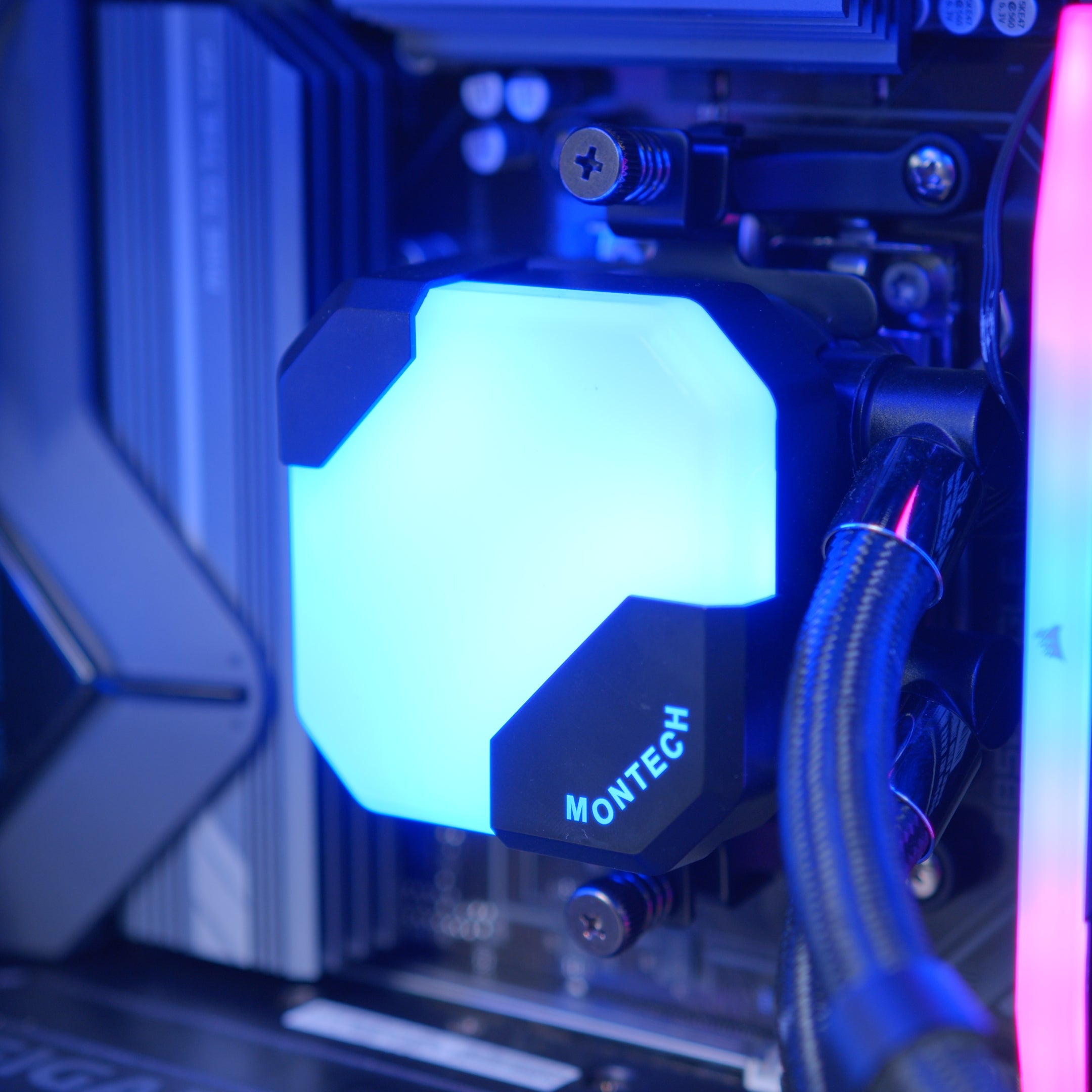 GeekaPC 'Expert' (RX 9070 / RTX 5070)