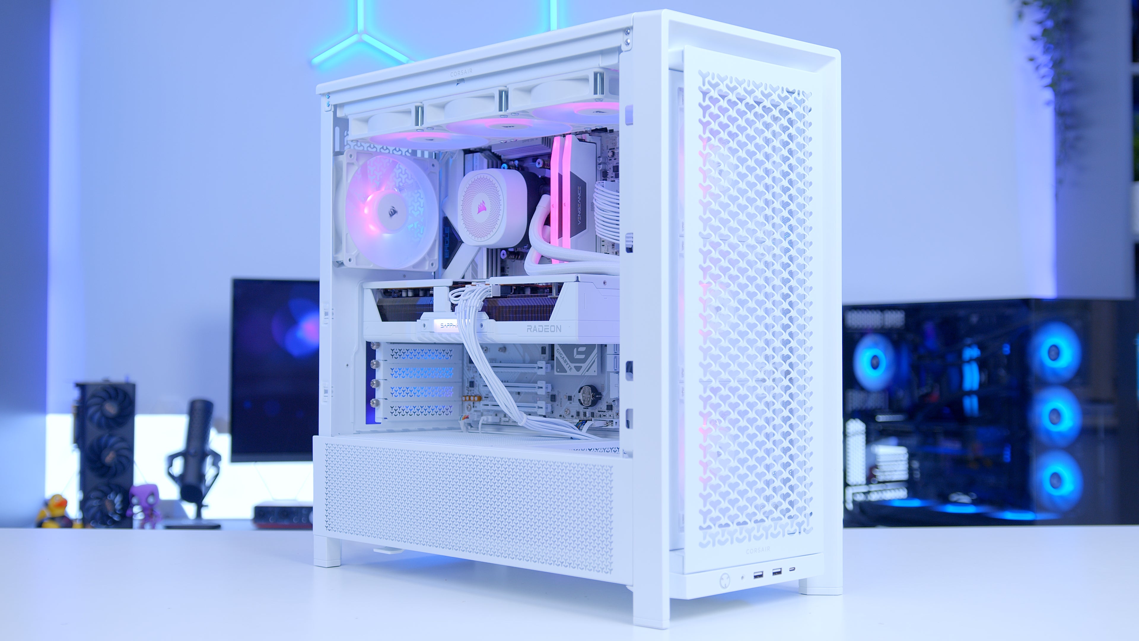 GeekaPC 'FRZN' (RX 9070 XT / RTX 5070 Ti)