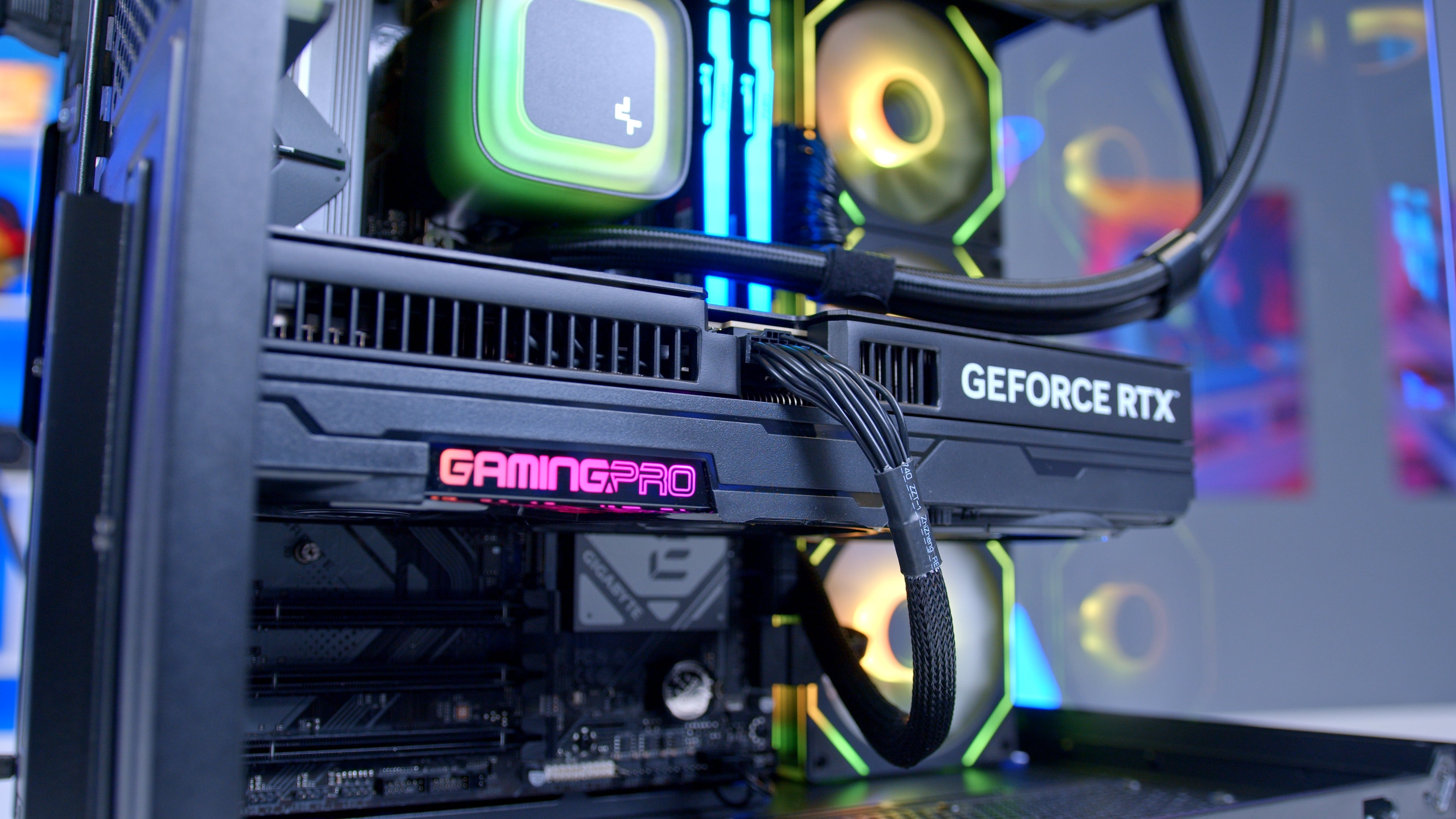 GeekaPC 'King' (RX 9070 / RTX 5070)