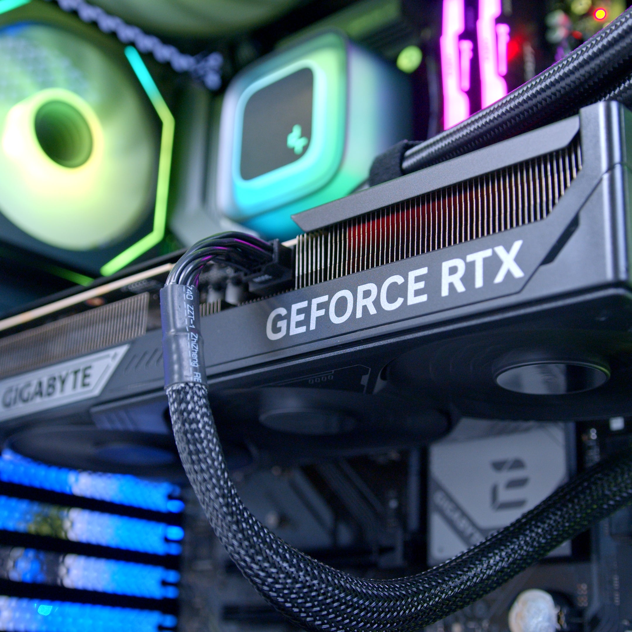 GeekaPC 'Emperor' (RX 9070 XT / RTX 5070 Ti)