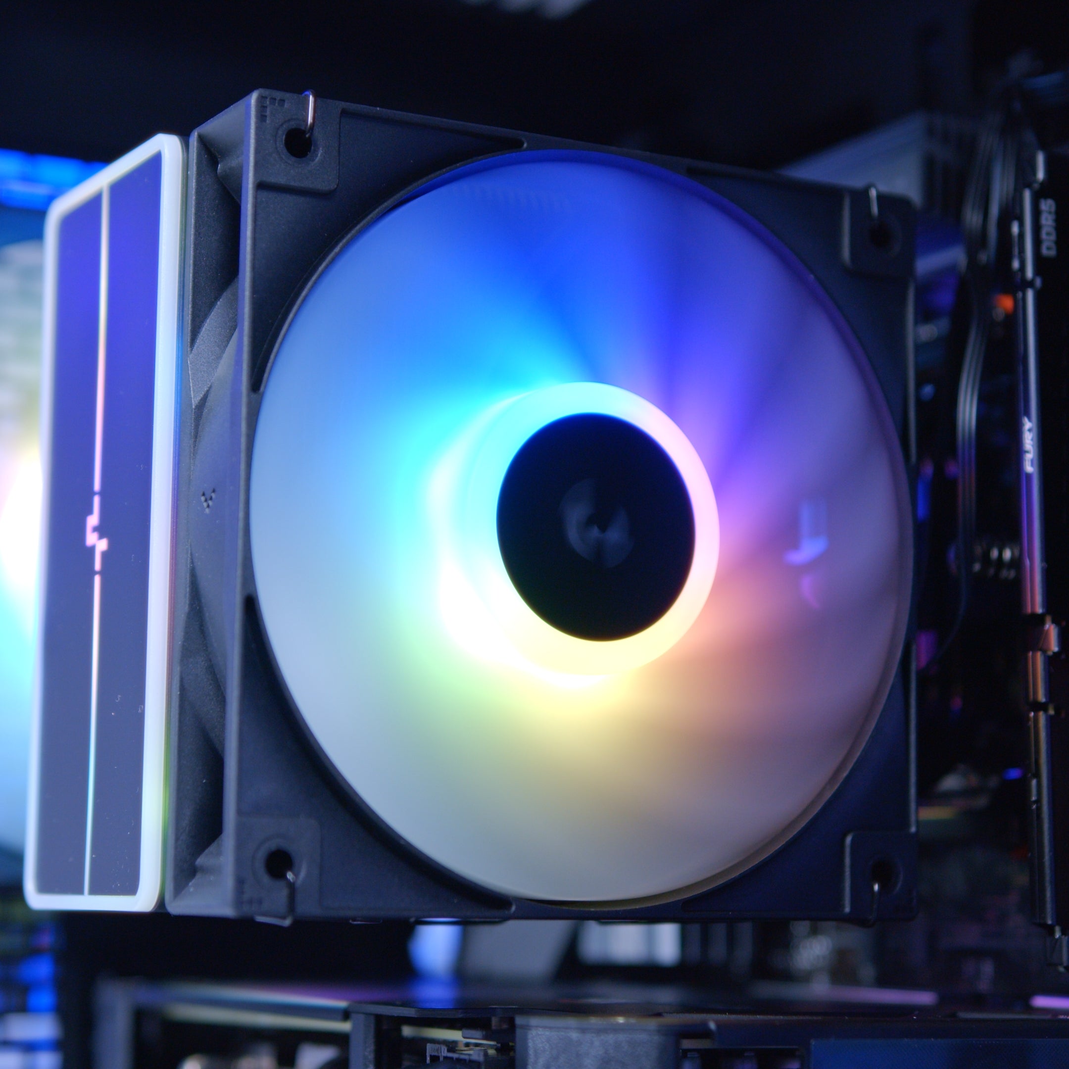 GeekaPC 'Arc' (Arc B580 / RTX 5060 / RX 9060 XT 16GB)