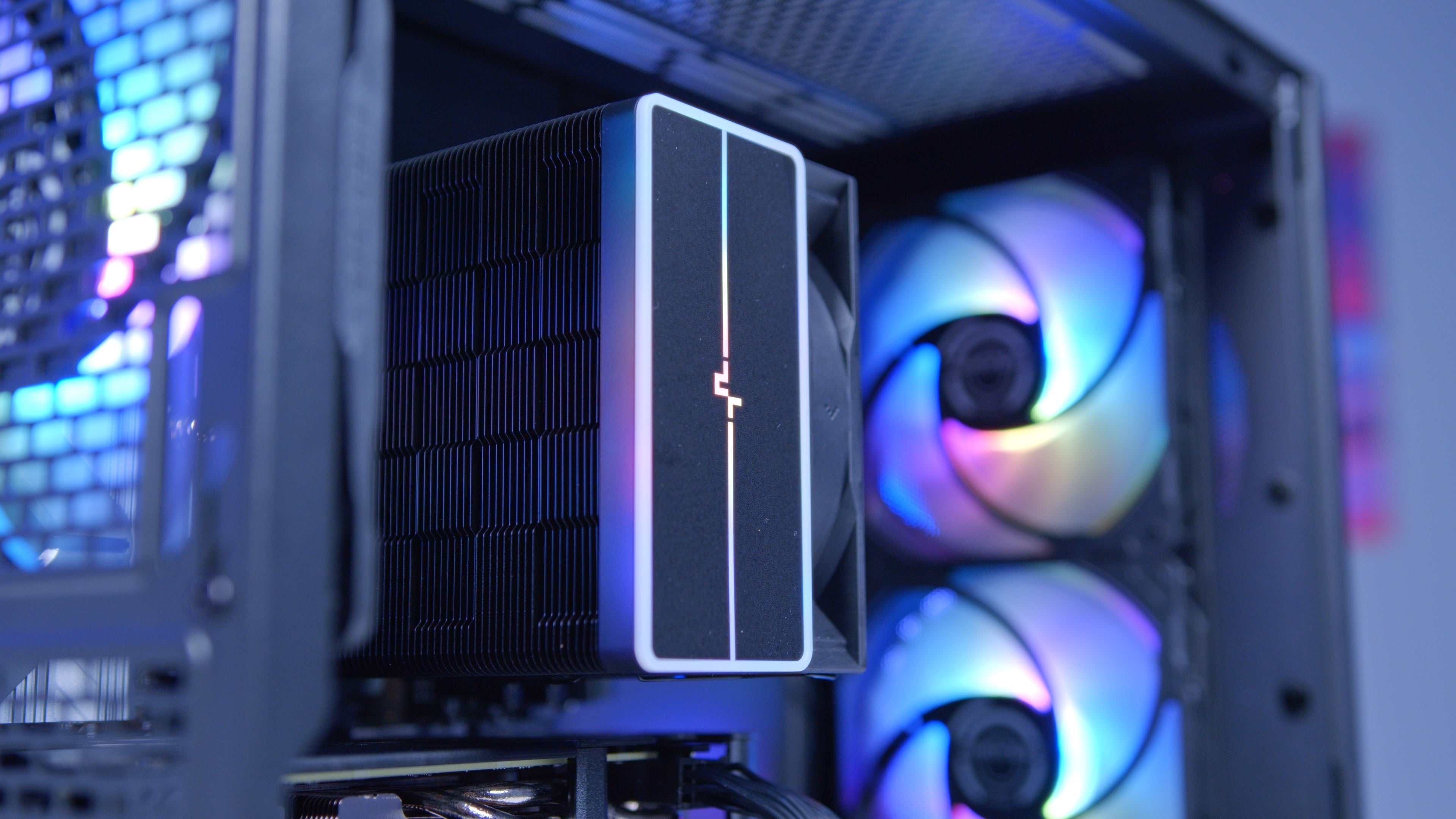 GeekaPC 'Arc' (Arc B580 / RTX 5060 / RX 9060 XT 16GB)