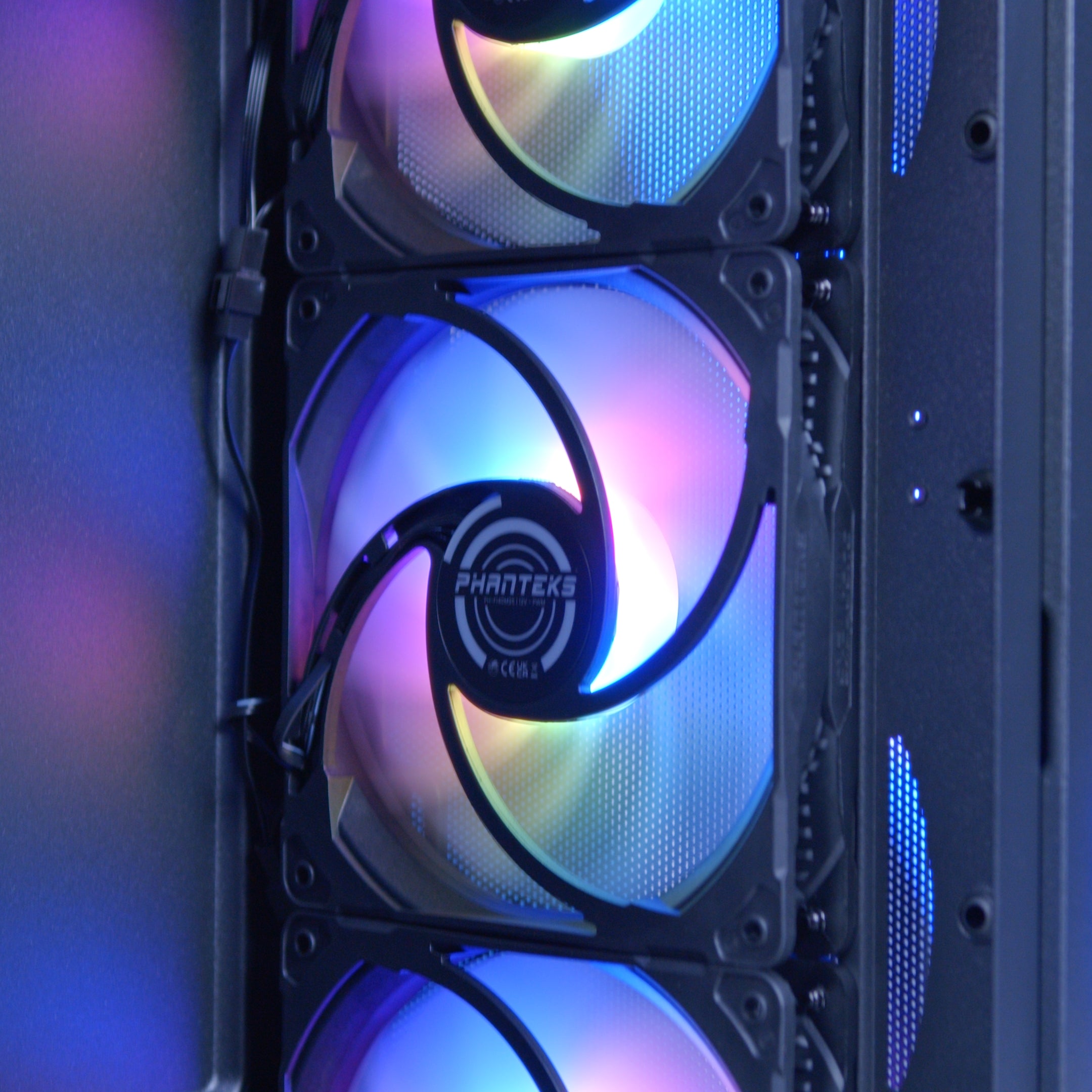 GeekaPC 'Arc' (Arc B580 / RTX 5060 / RX 9060 XT 16GB)