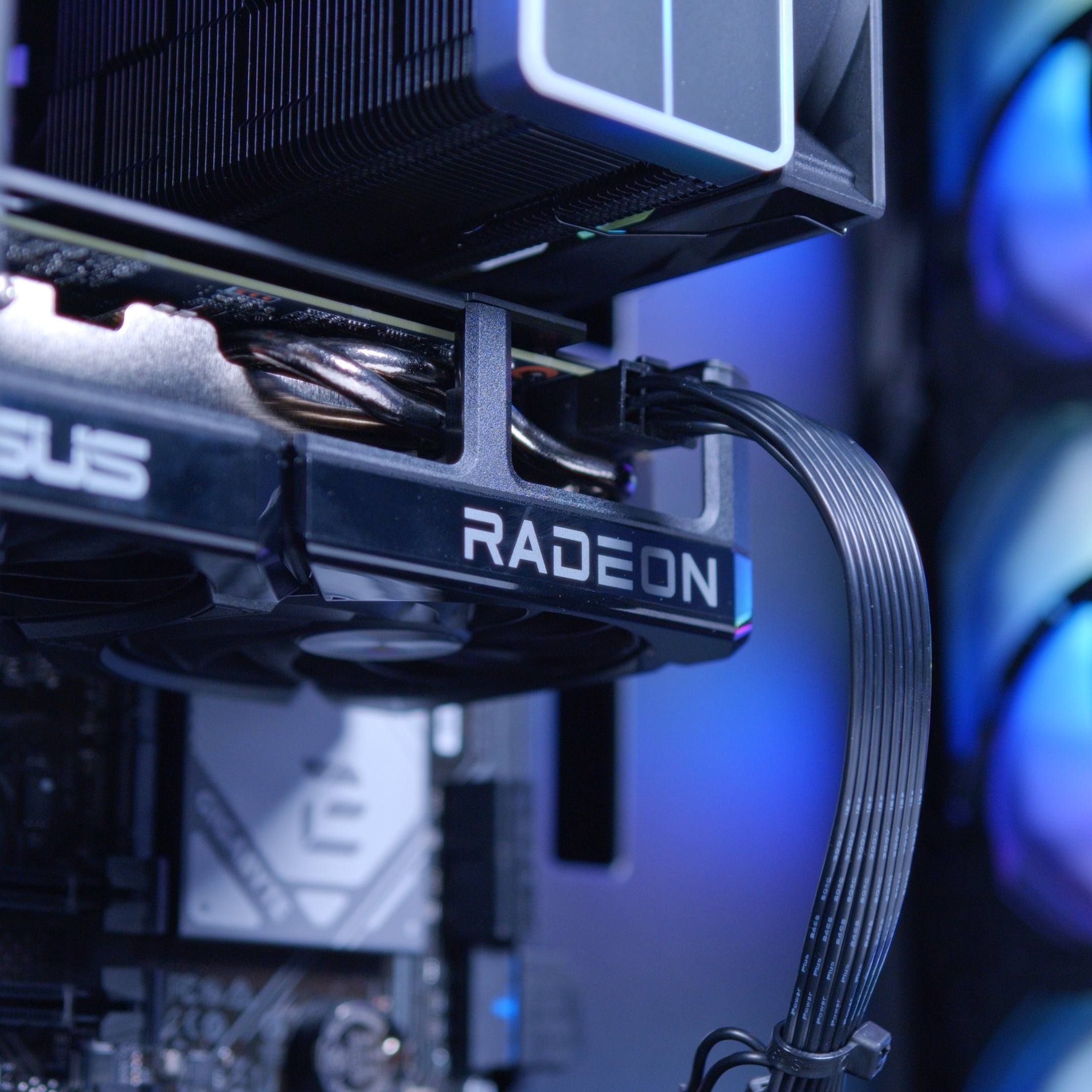 GeekaPC 'Arc' (Arc B580 / RTX 5060 / RX 9060 XT 16GB)