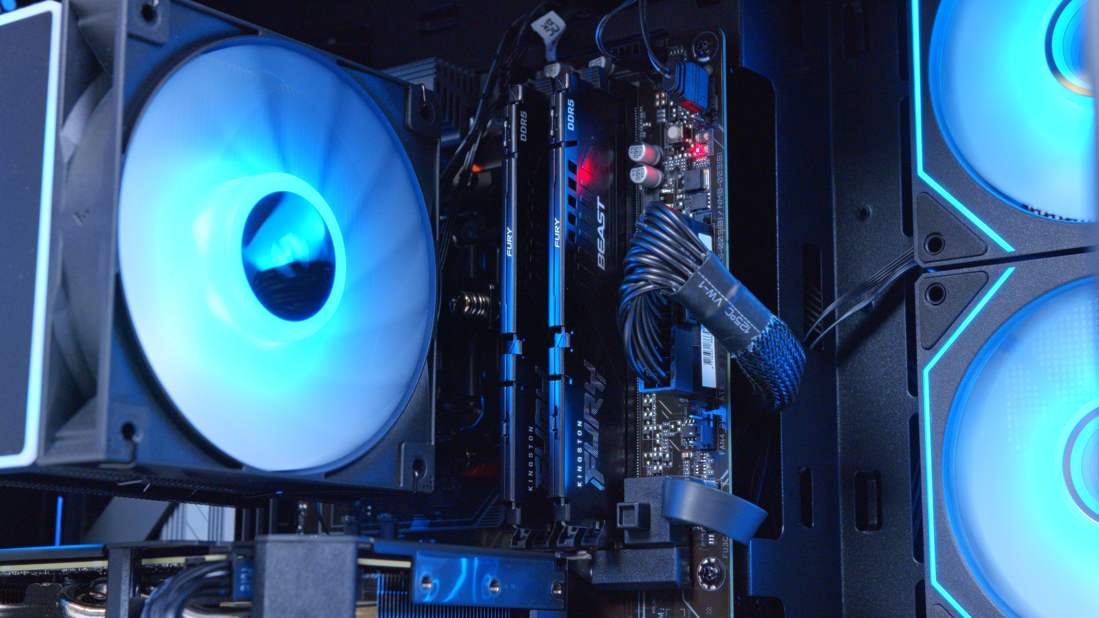 GeekaPC 'Prince' Gaming PC (RX 9060 XT / RTX 5060)