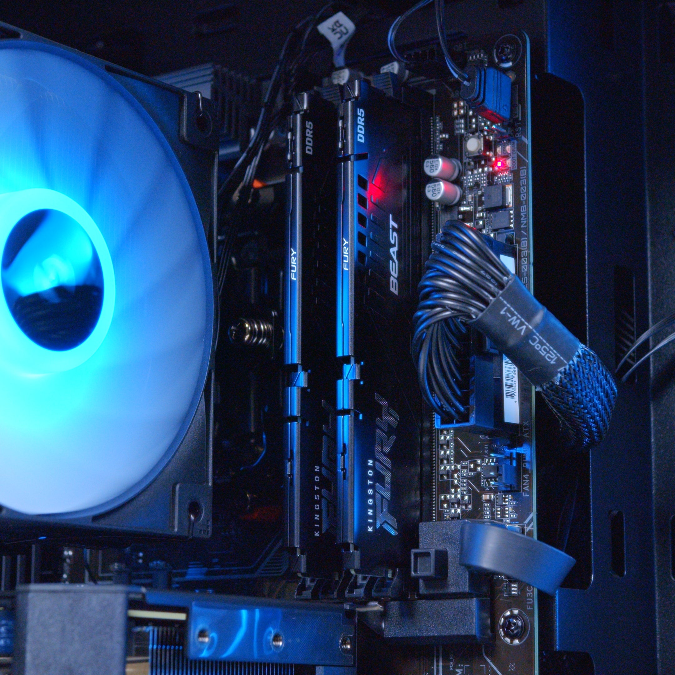 GeekaPC 'Prince' (RTX 5060 / RX 9060 XT 16GB)